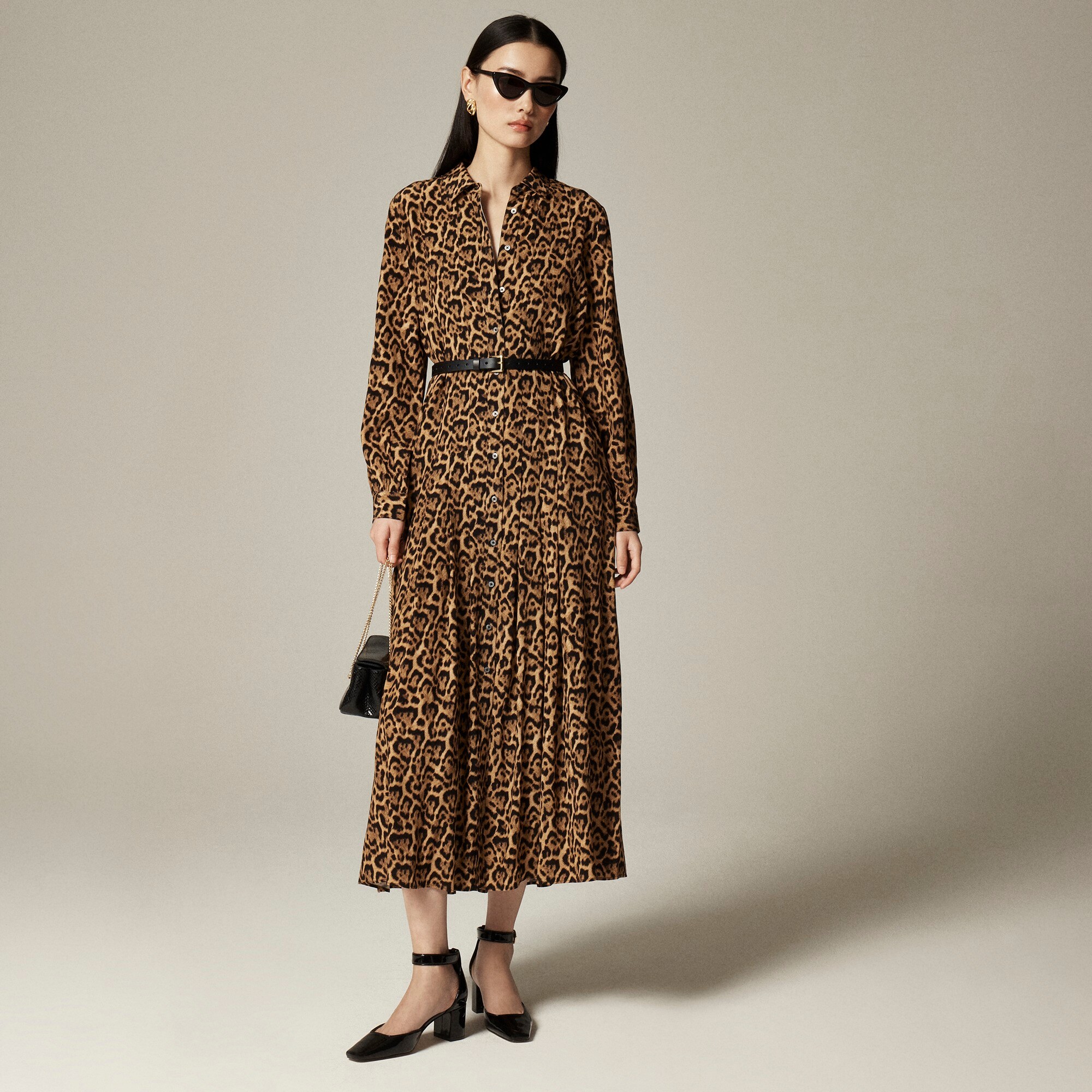 womens Drapey pleated shirtdress in leopard print