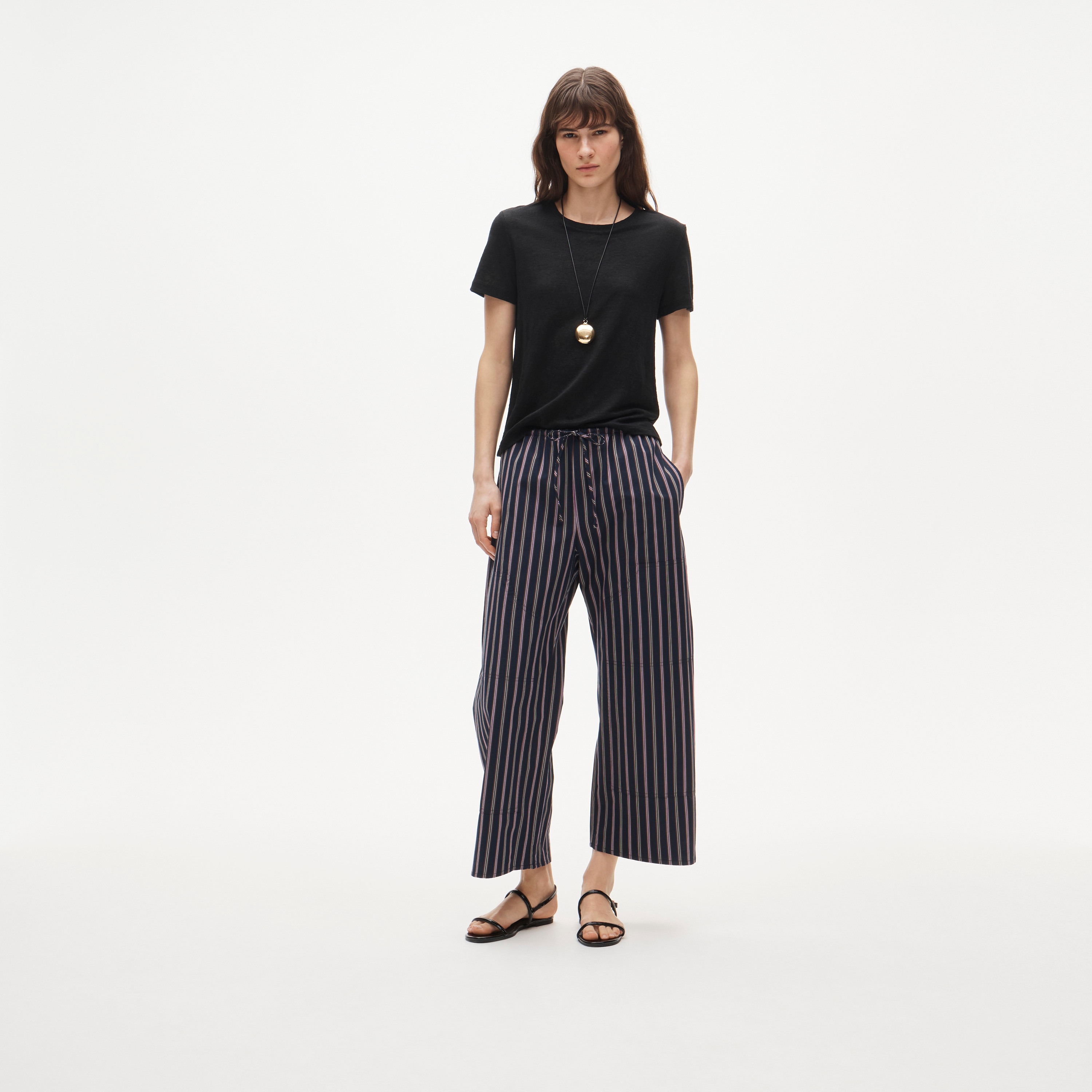 New relaxed linen T-shirt