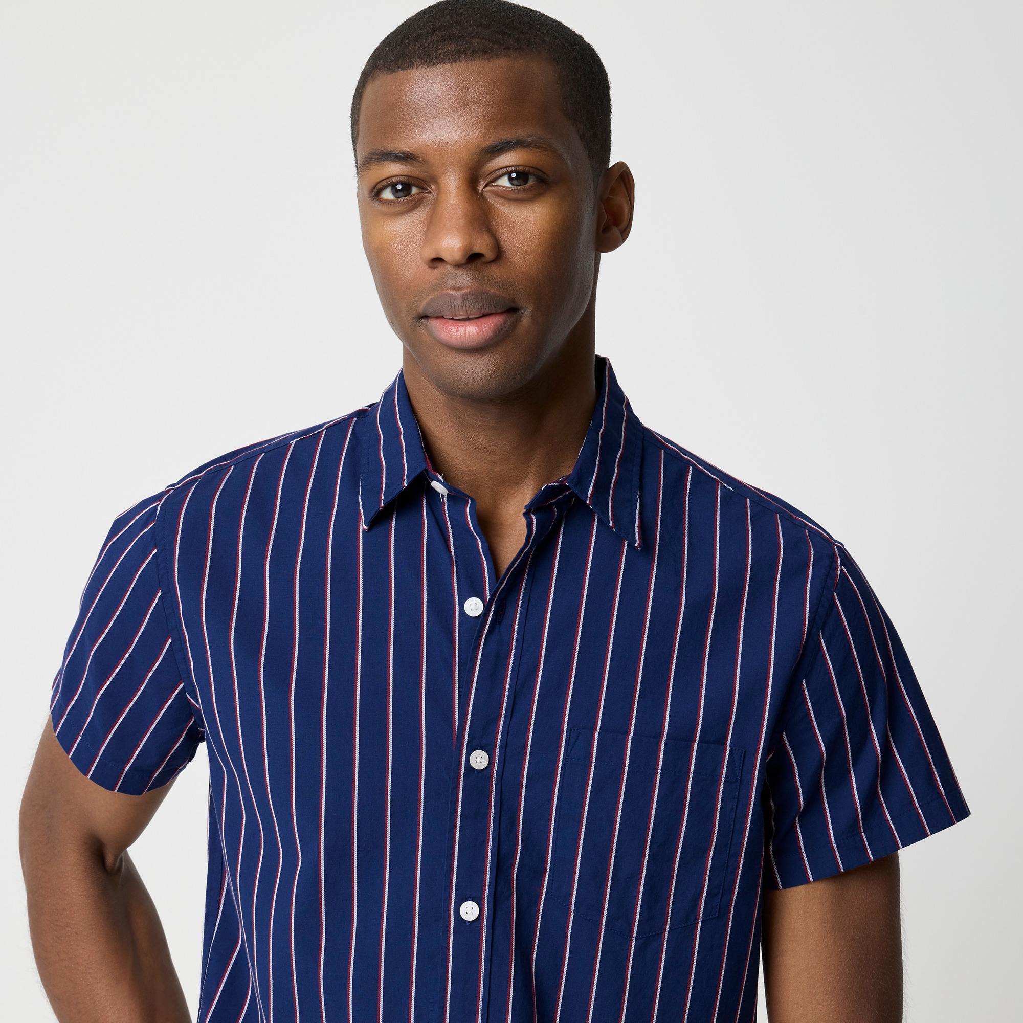 Short-sleeve striped shirt