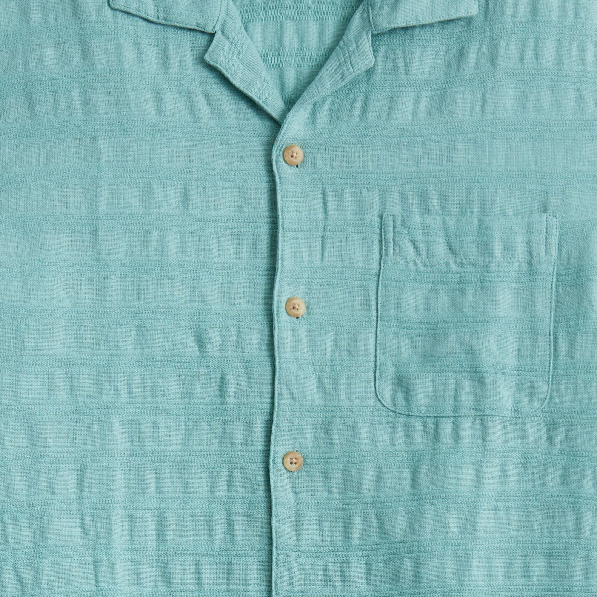 Short-sleeve textured camp shirt