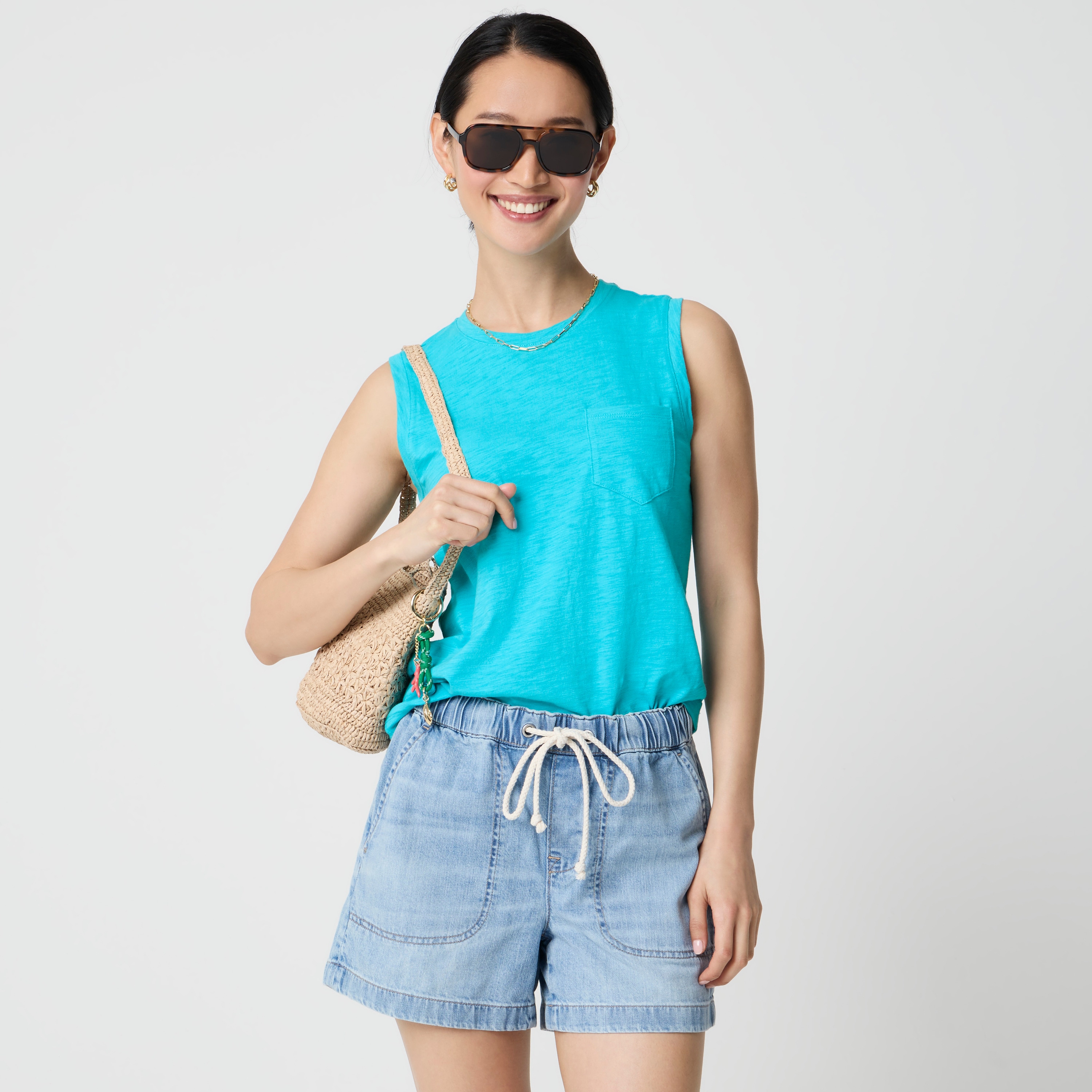Girlfriend pocket tank top