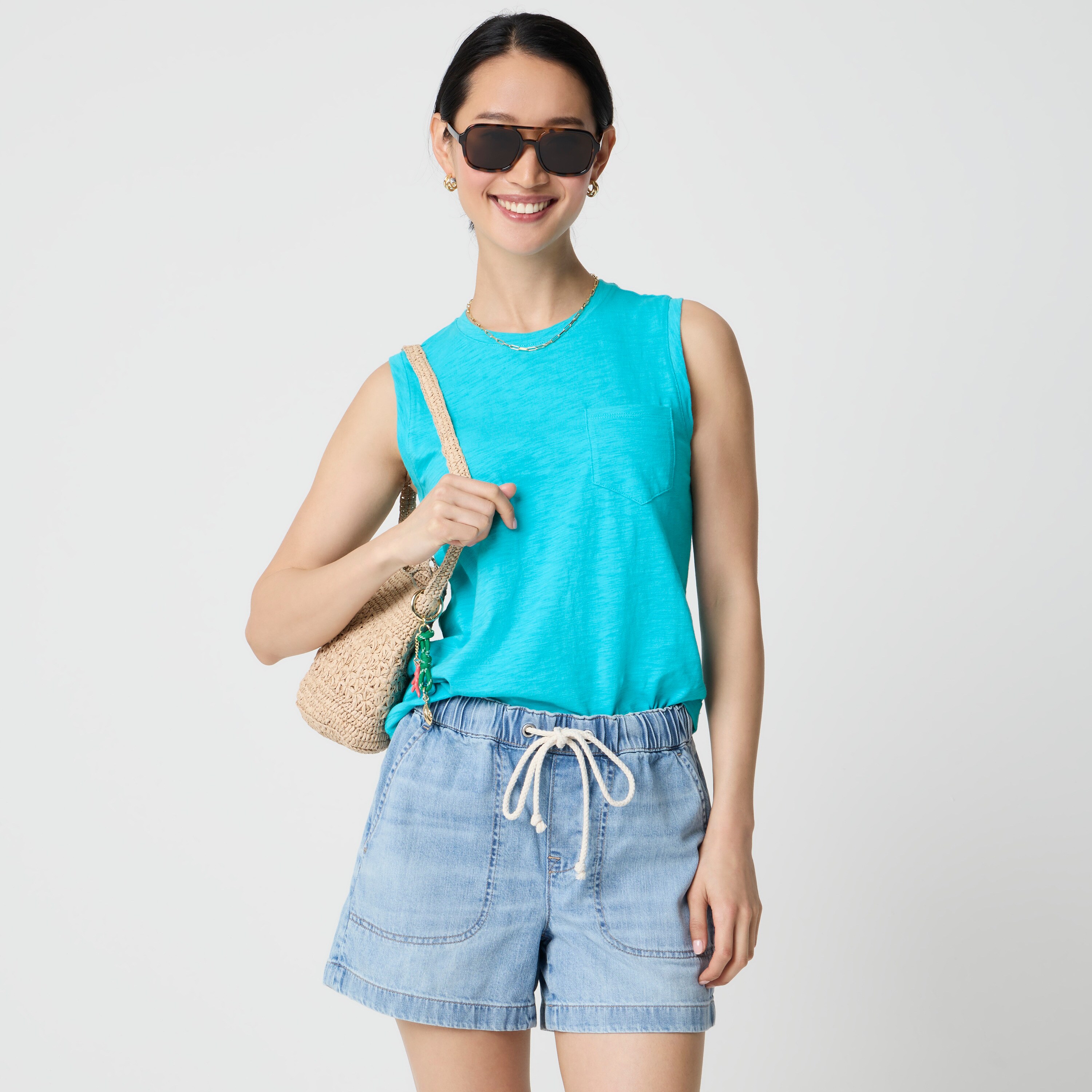 Girlfriend pocket tank top