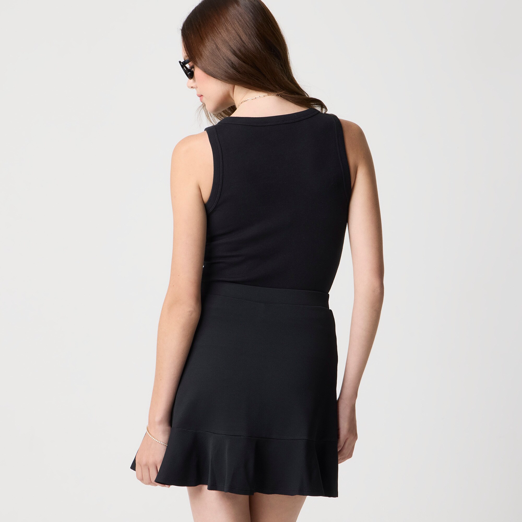 Ruffle-hem active skort