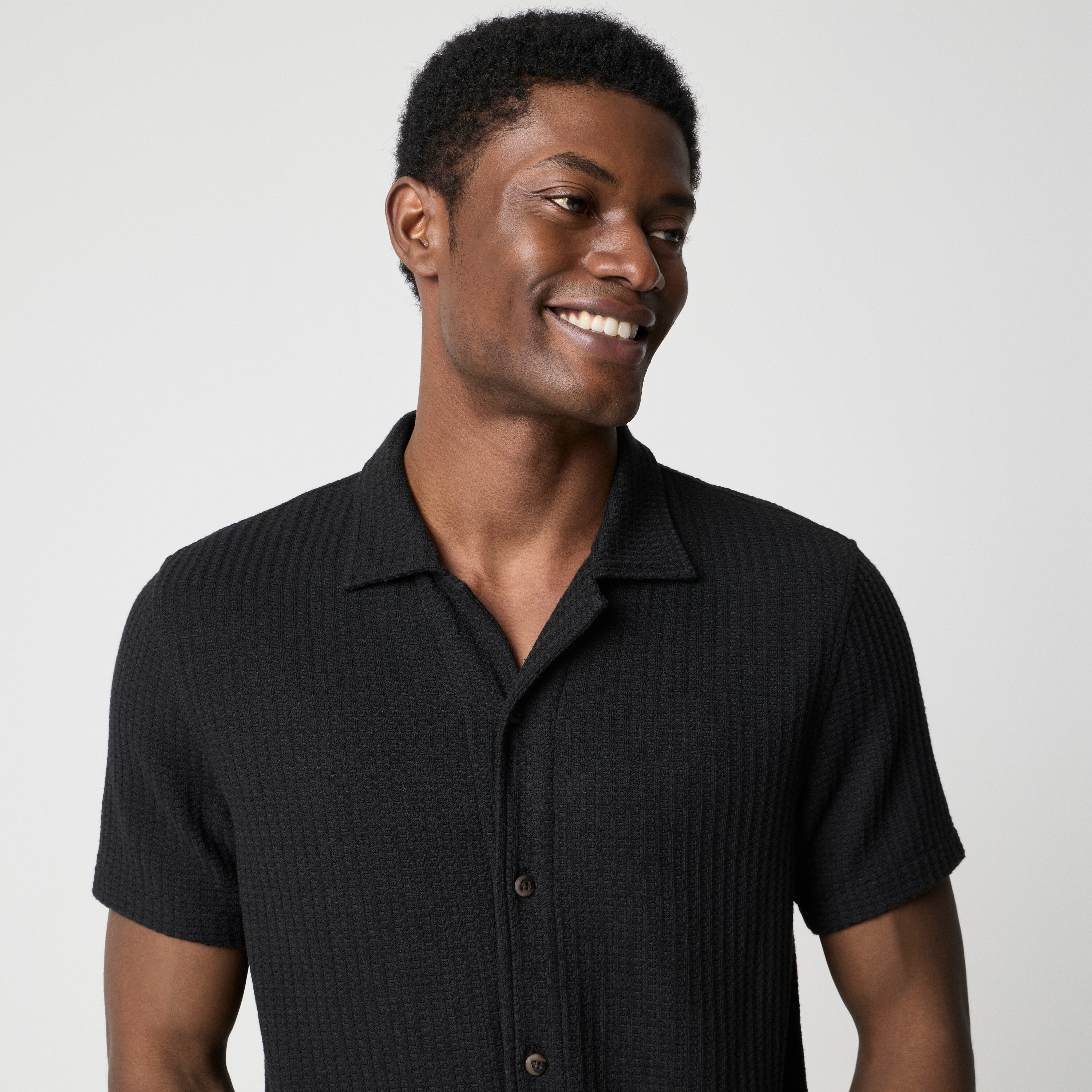 Short-sleeve textured camp shirt