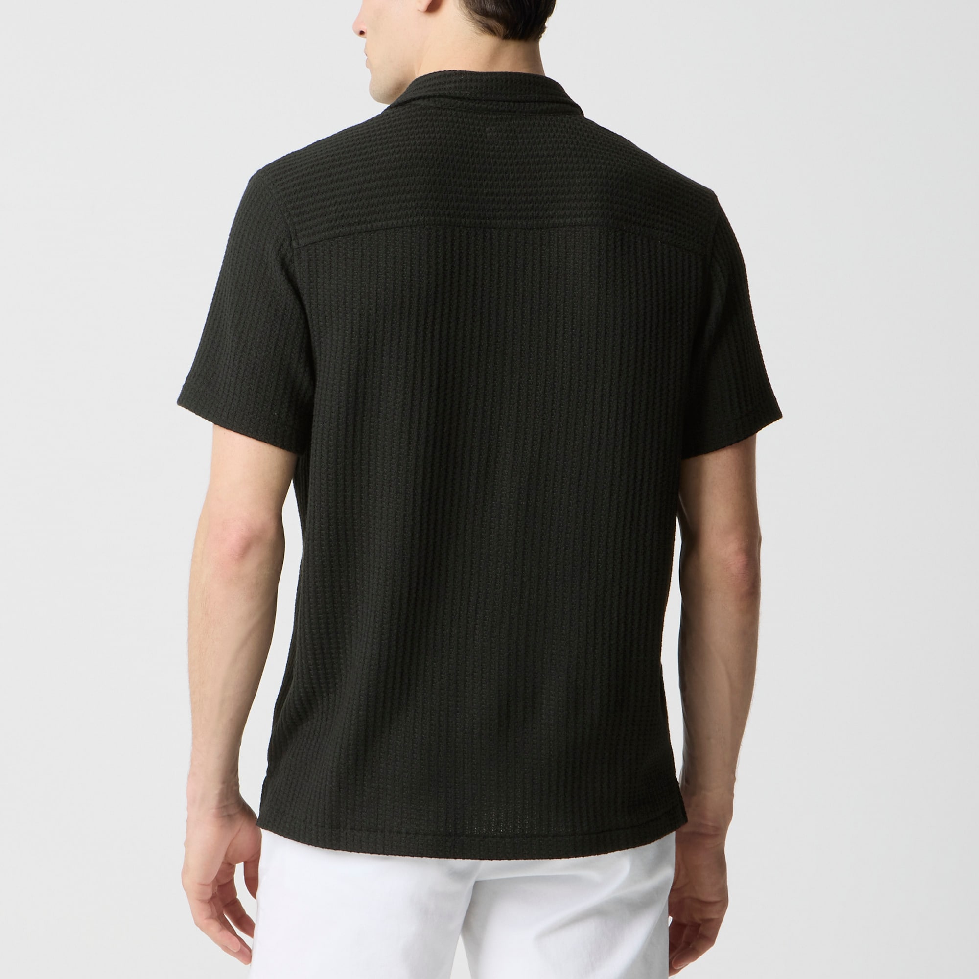 Short-sleeve textured camp shirt