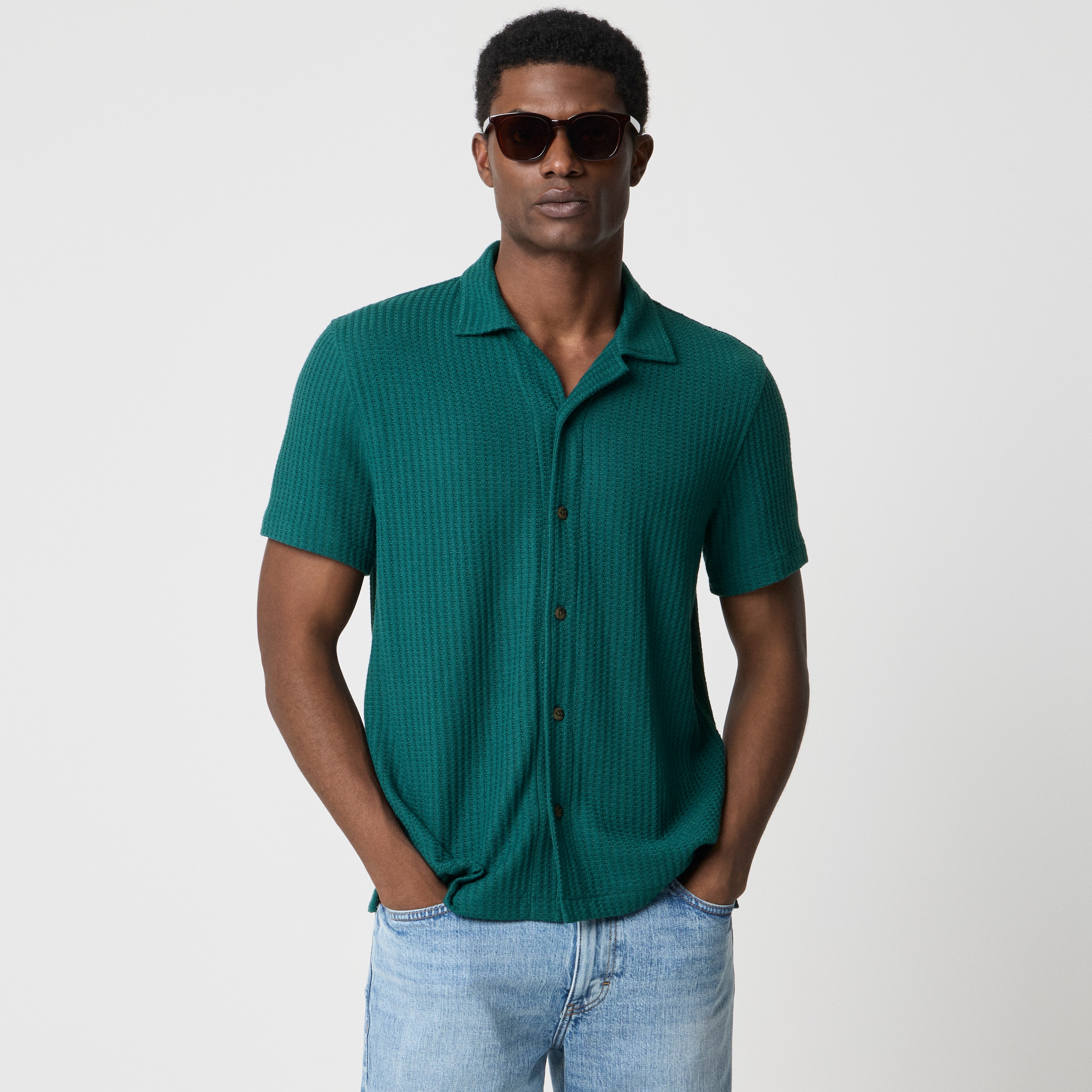 Short-sleeve Textured Camp Shirt For Men | Factory