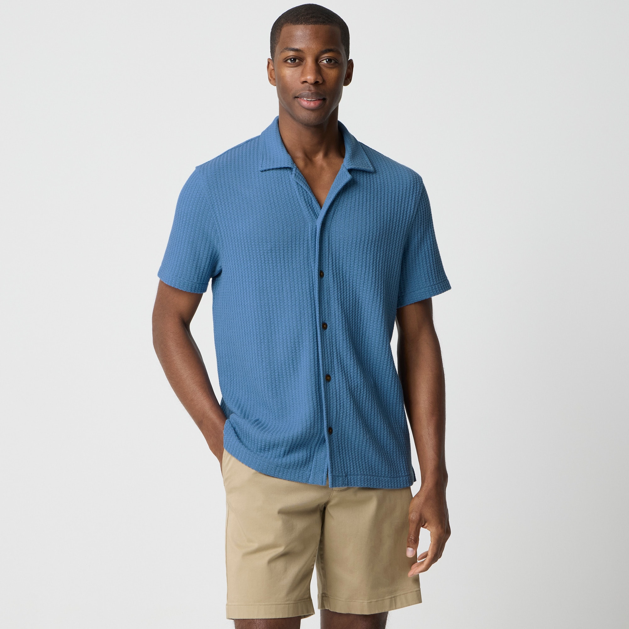 mens Short-sleeve textured camp shirt