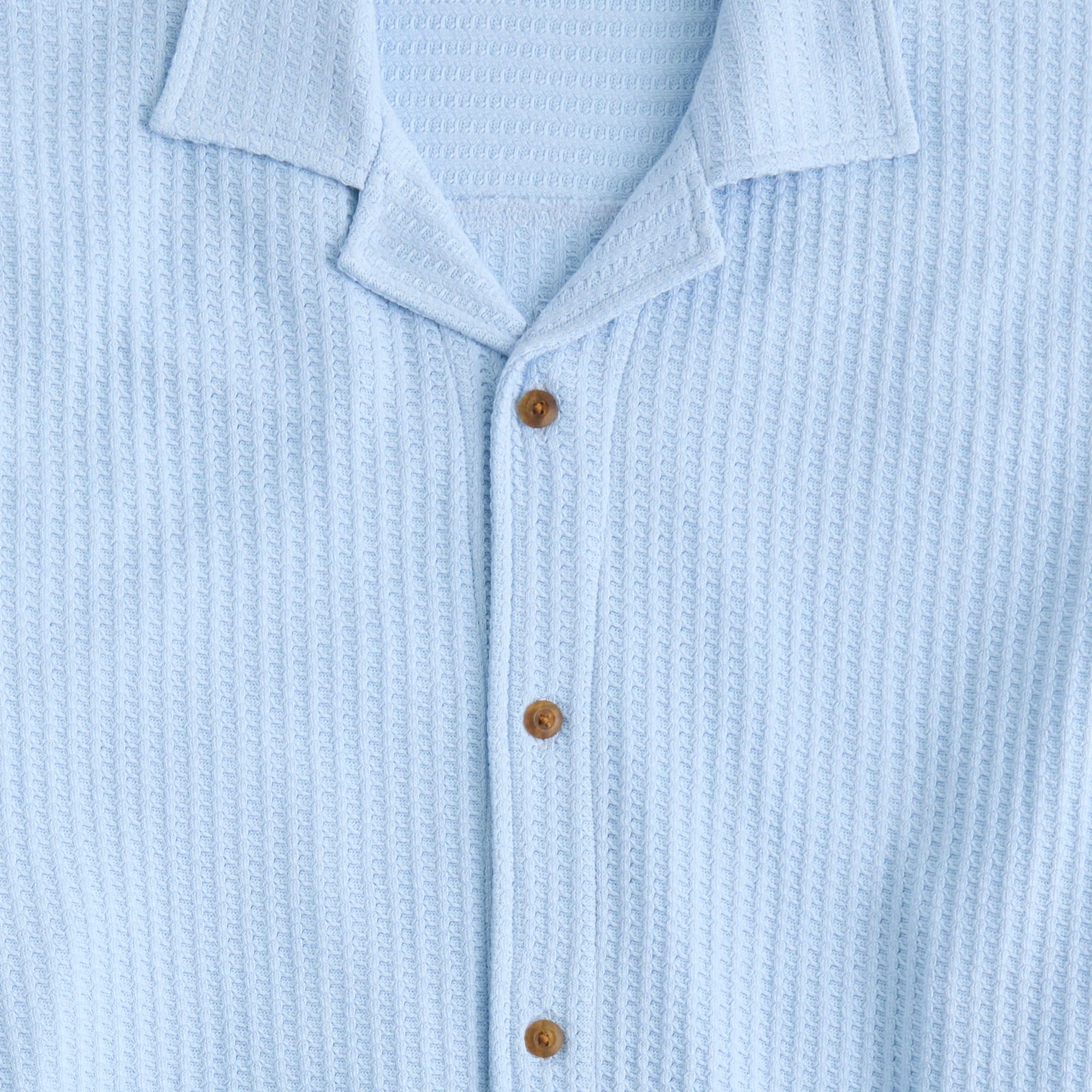 Short-sleeve textured camp shirt