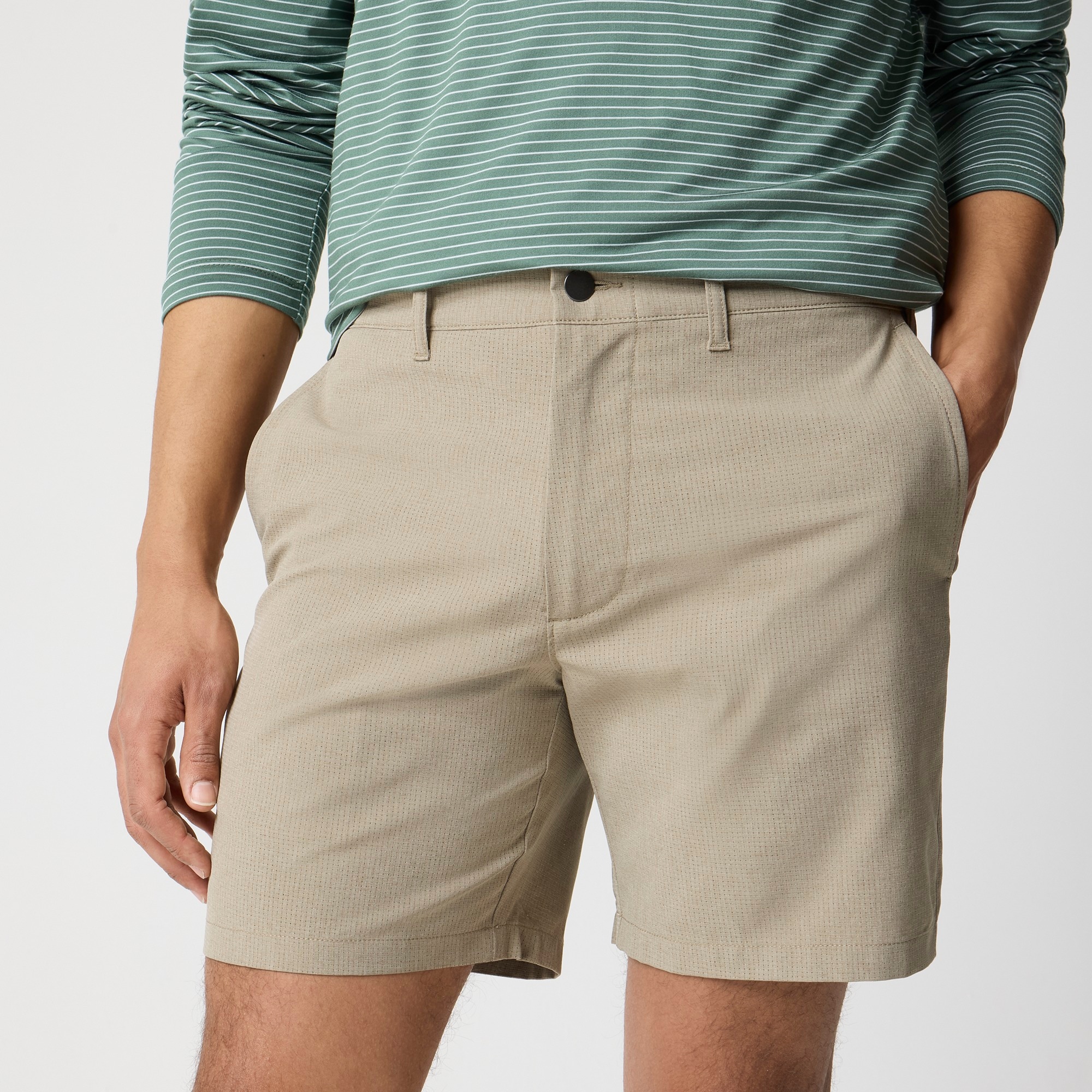 7" airy tech short