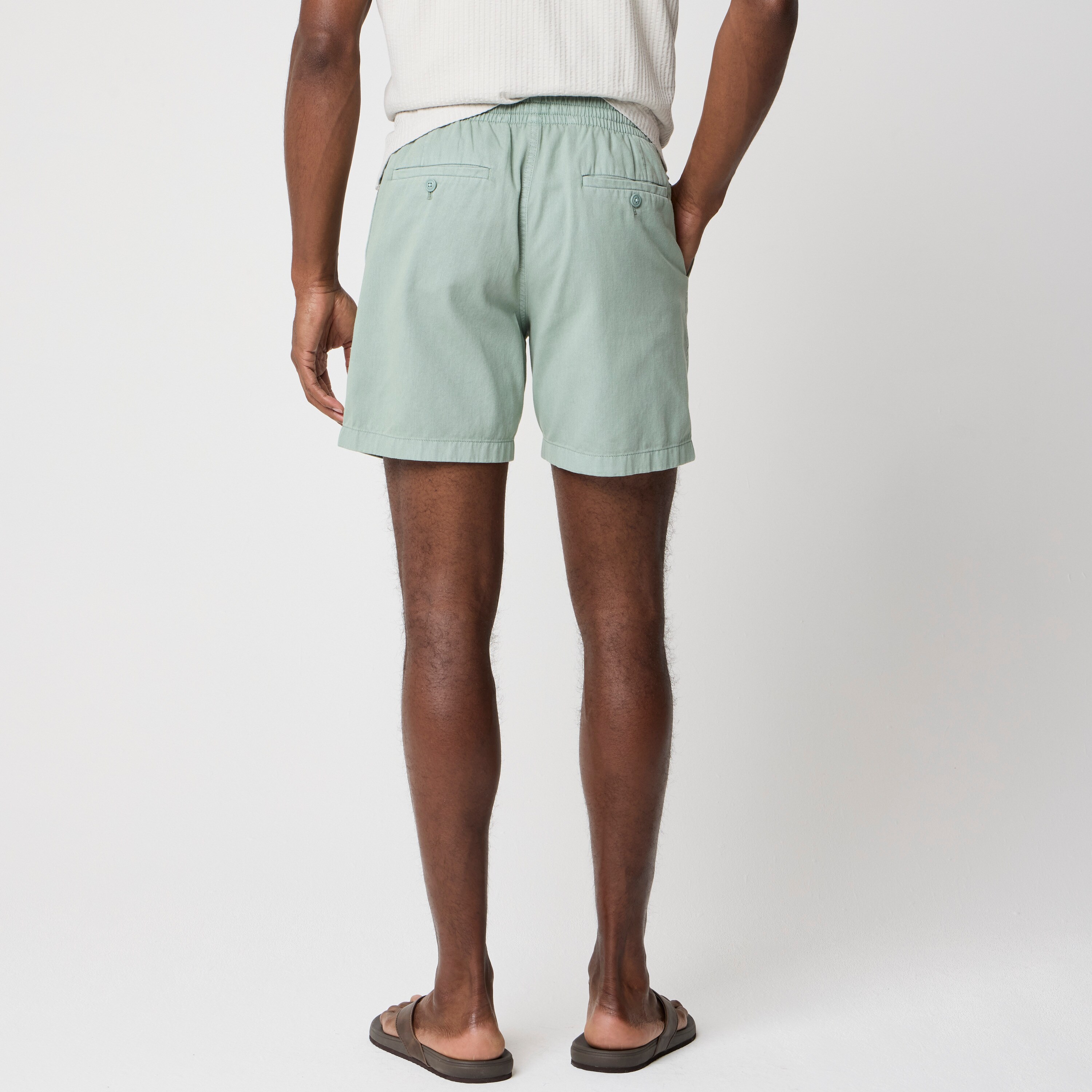 Garment-dyed dock short