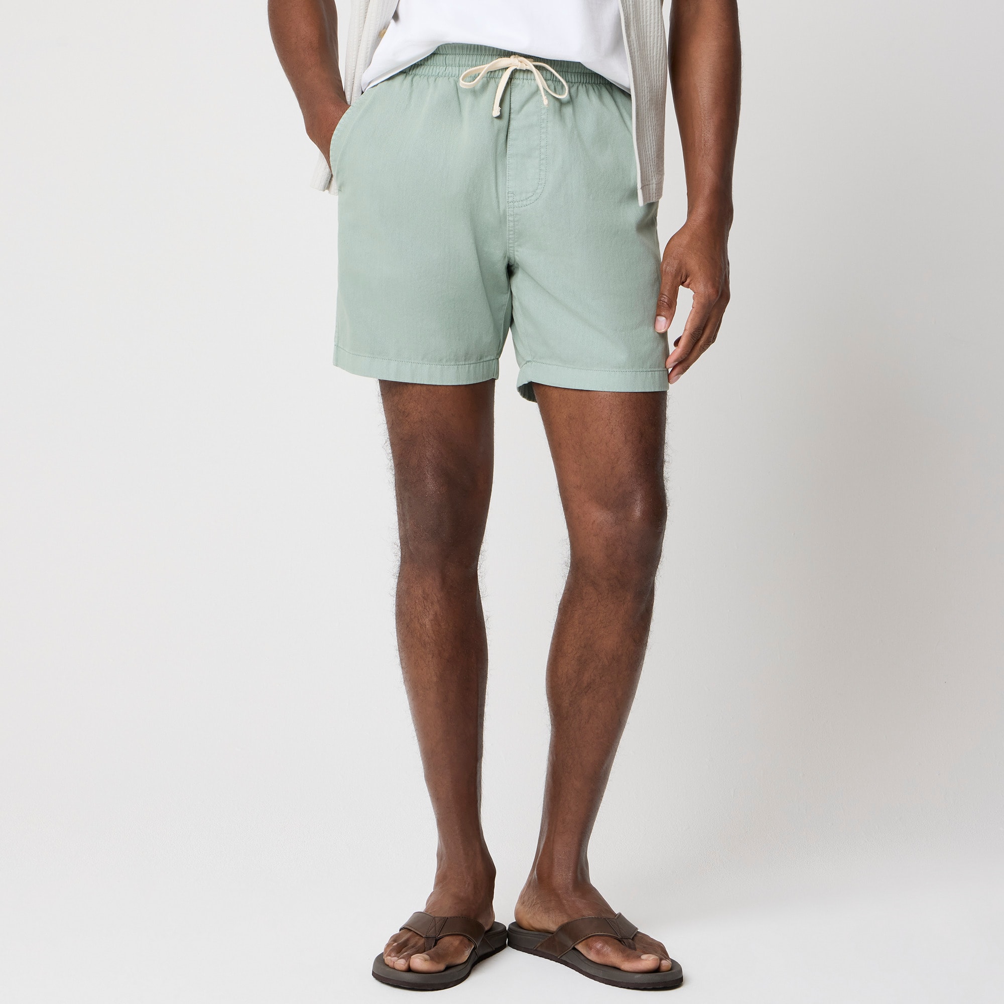 Garment-dyed dock short