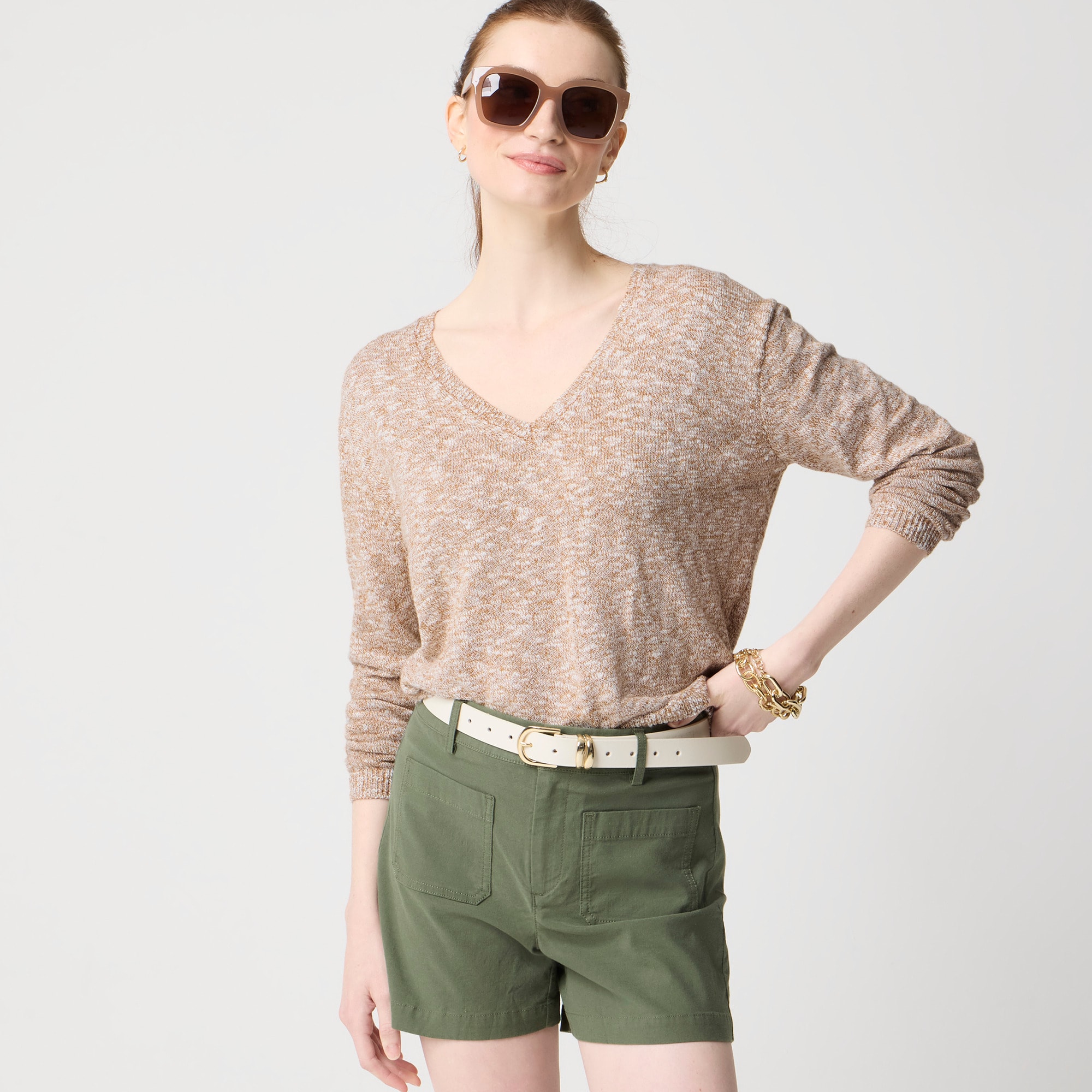  V-neck beach sweater