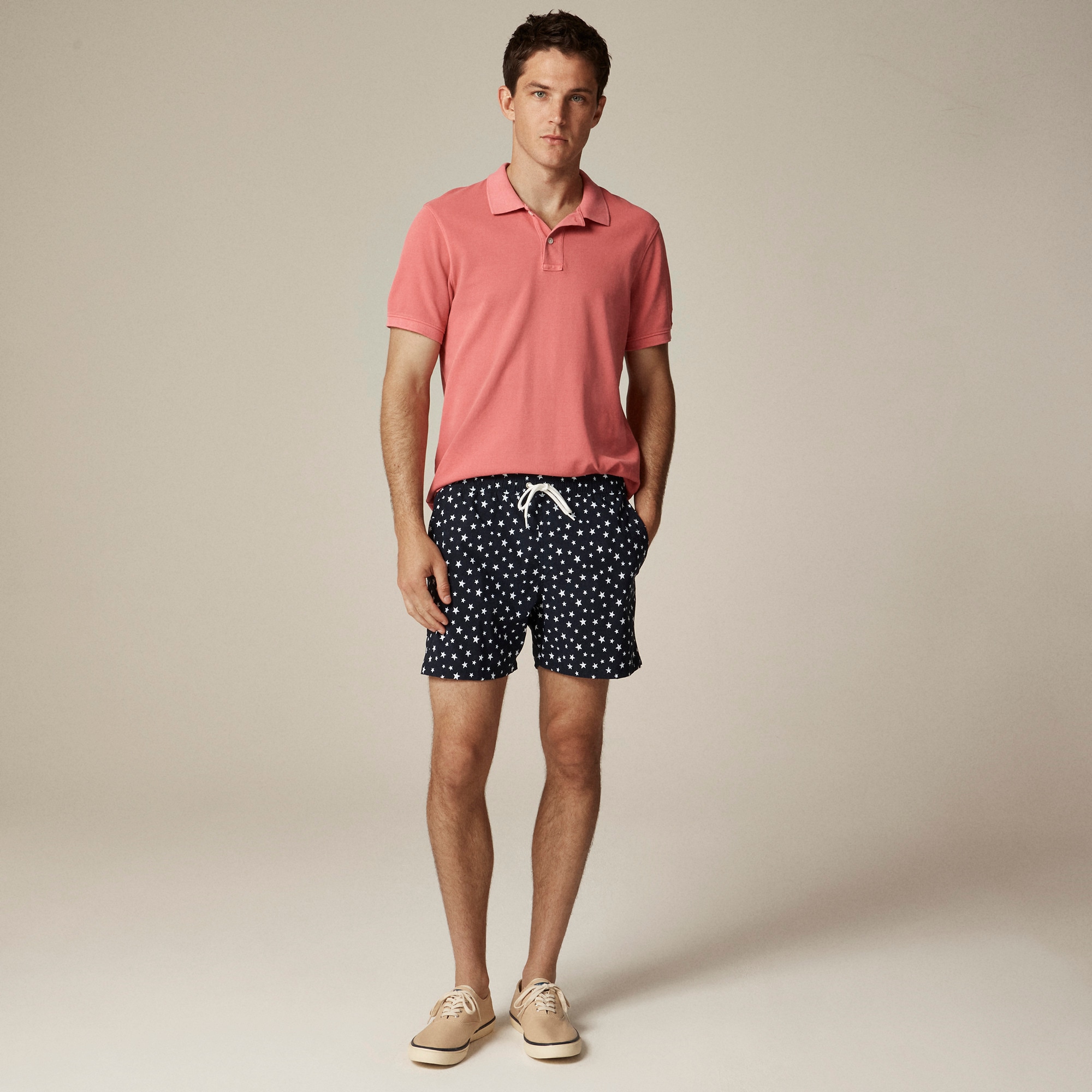 6'' stretch swim trunk in print with ECONYL® nylon