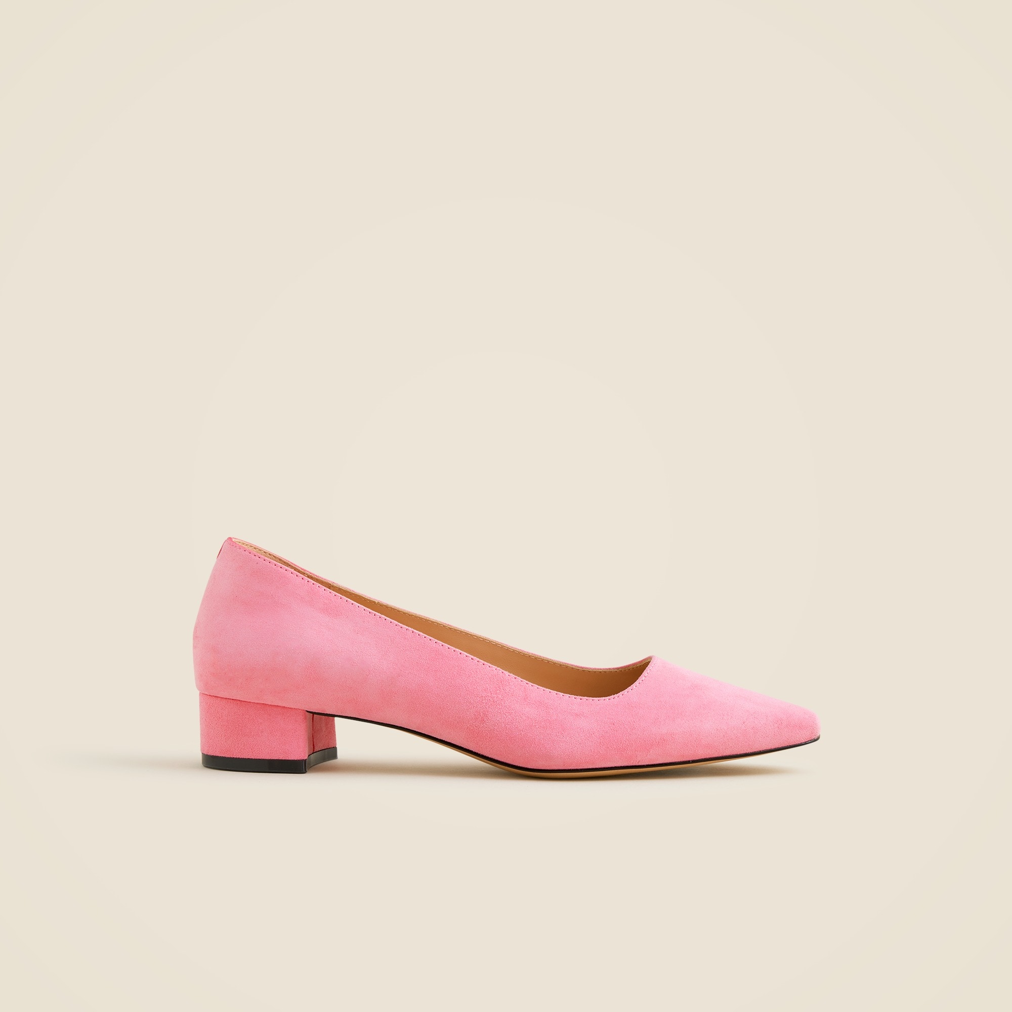 Pointed-toe pumps in suede