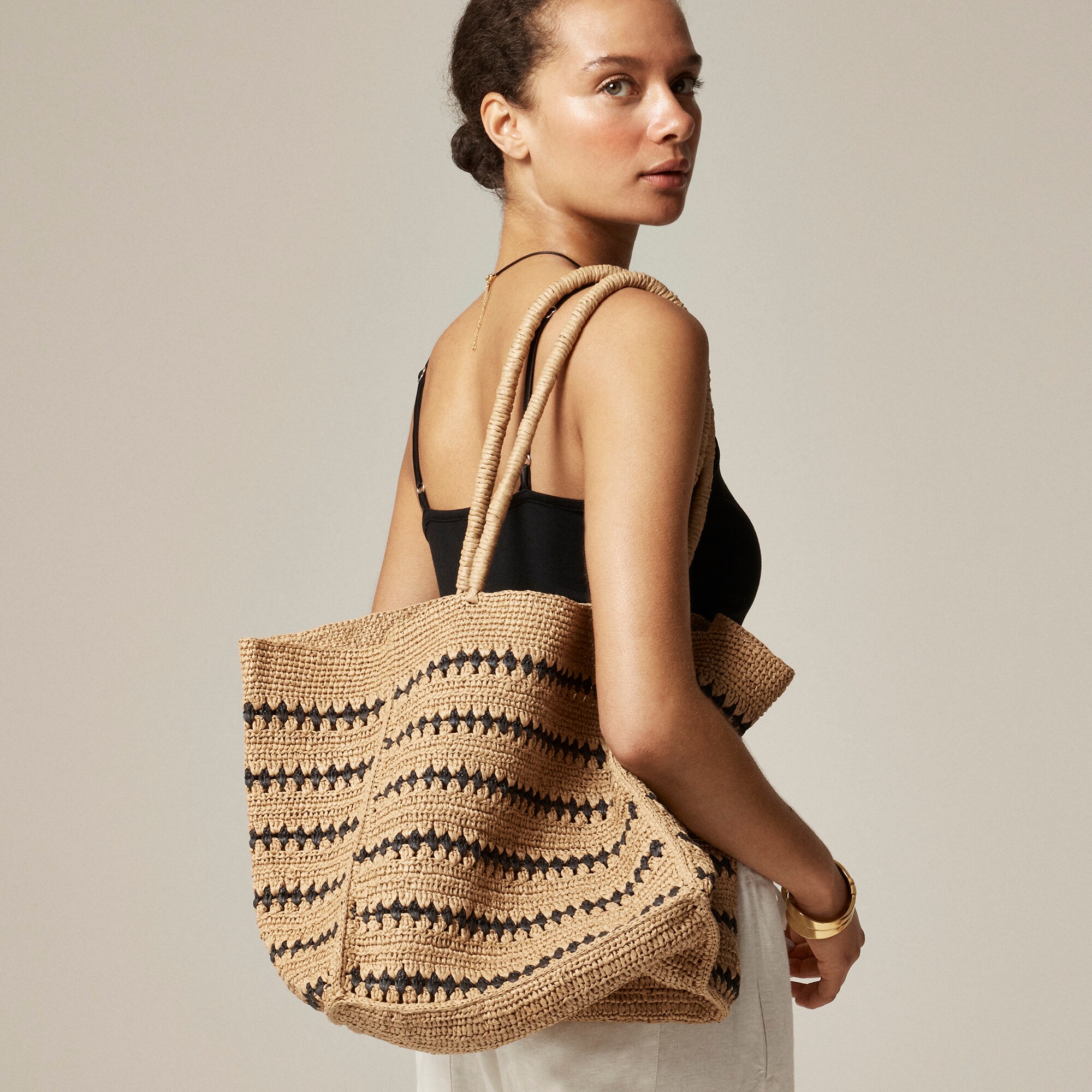  Handknotted packable straw tote in stripe