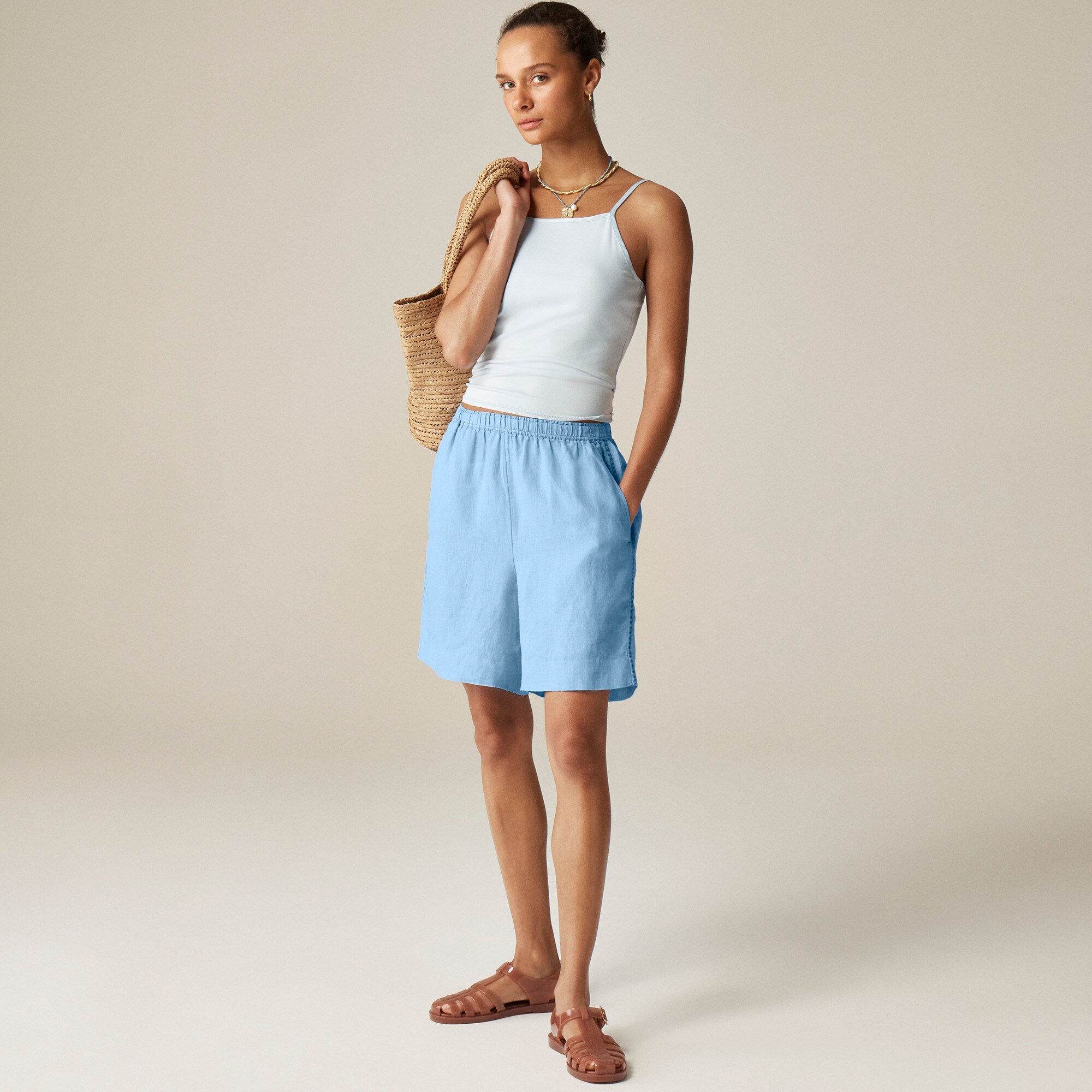  7" Stratus short in linen