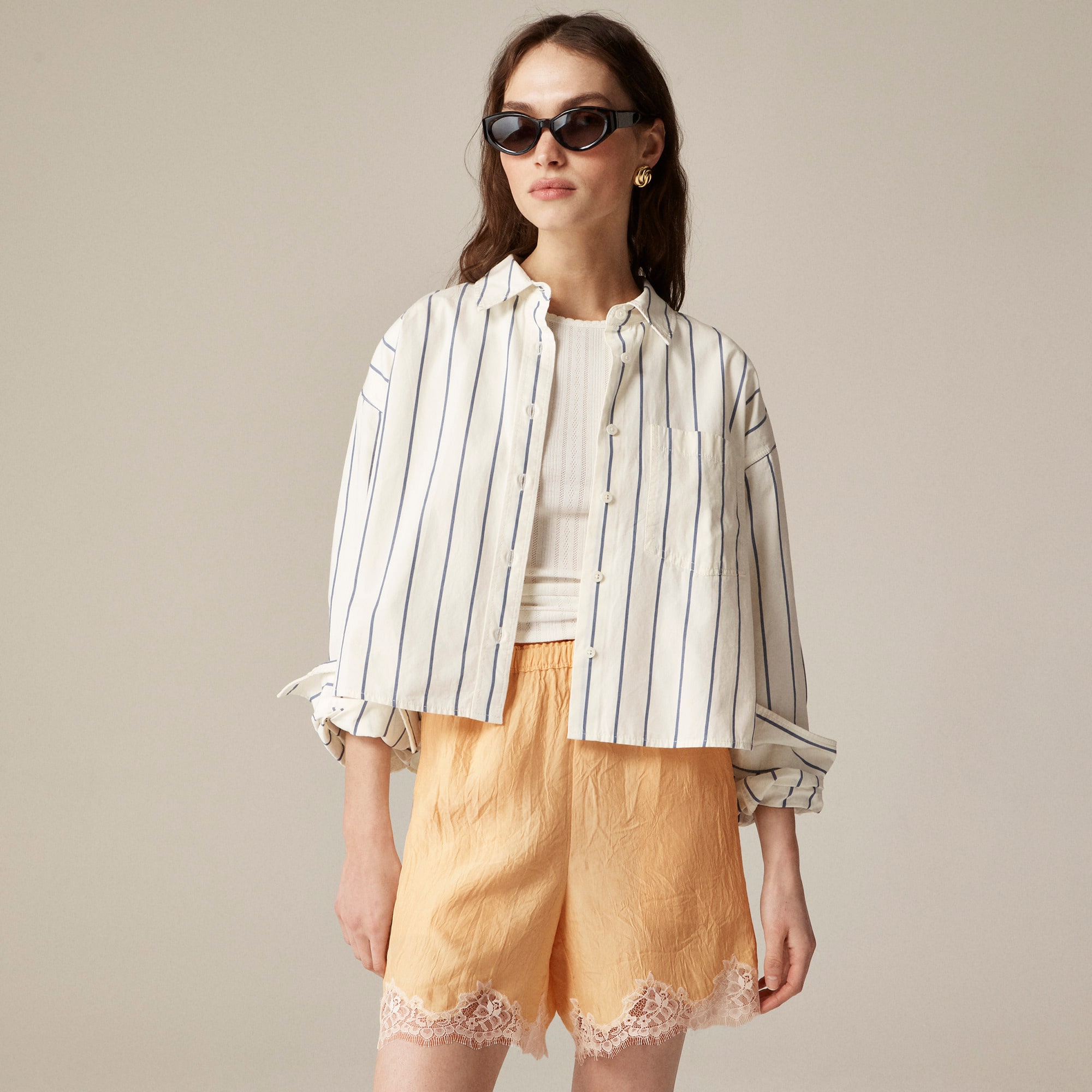 5" Stratus lace-trim short in textured satin