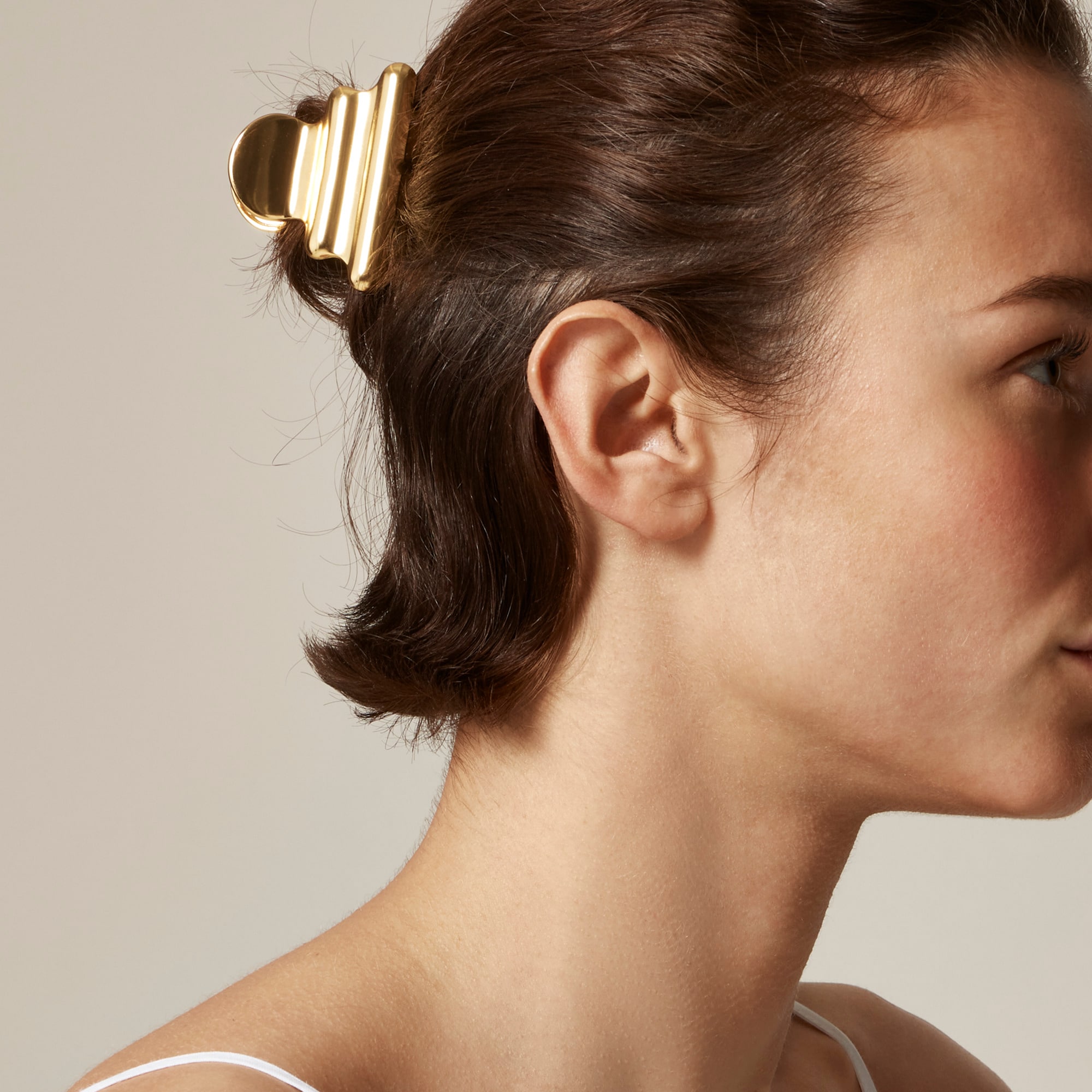 womens Ridged metallic claw hair clip