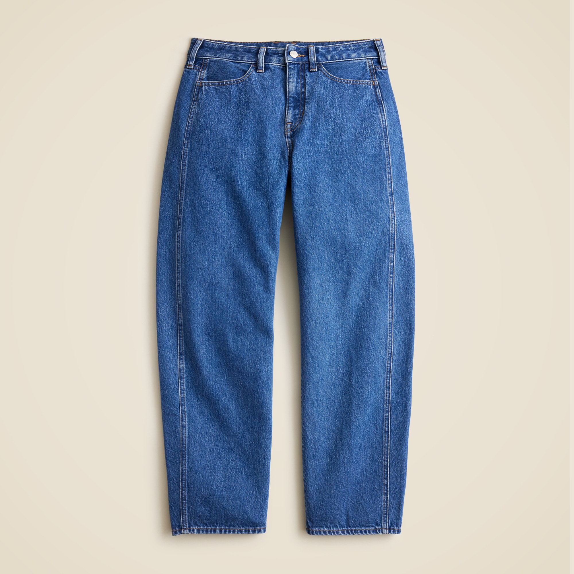Barrel-leg jean