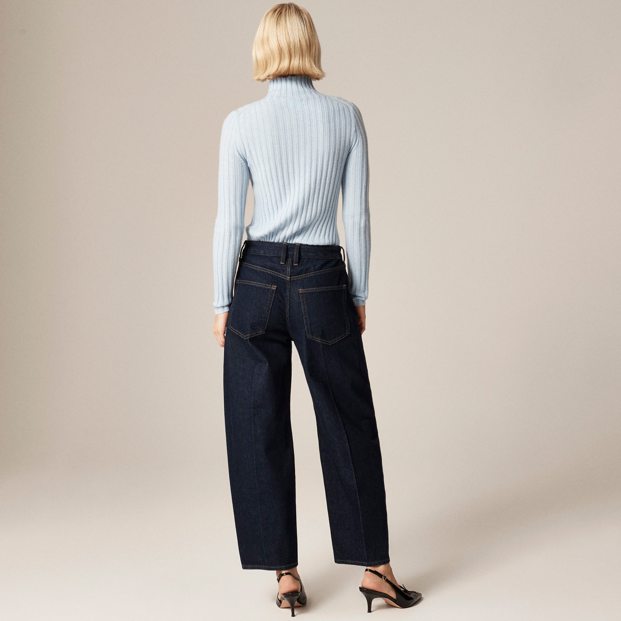 Barrel-leg jean