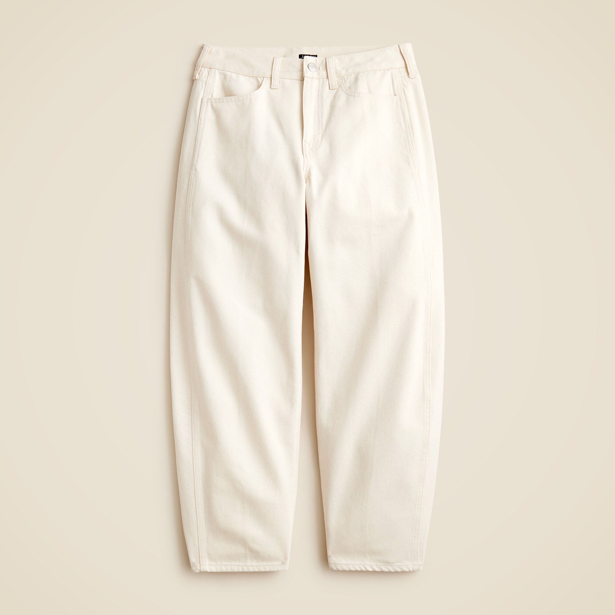 Barrel-leg jean