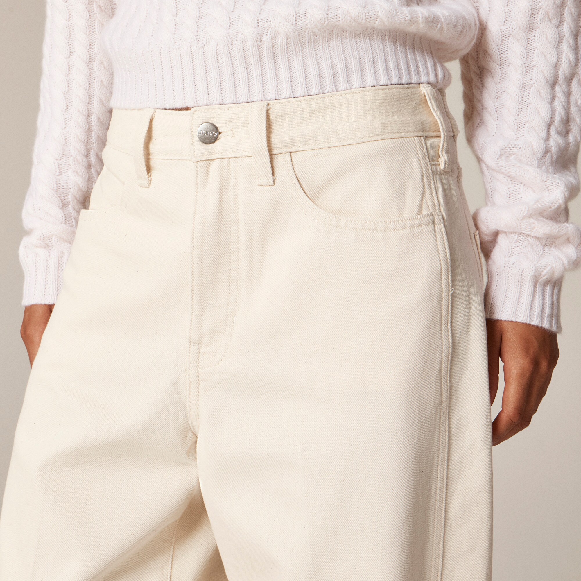 Barrel-leg jean
