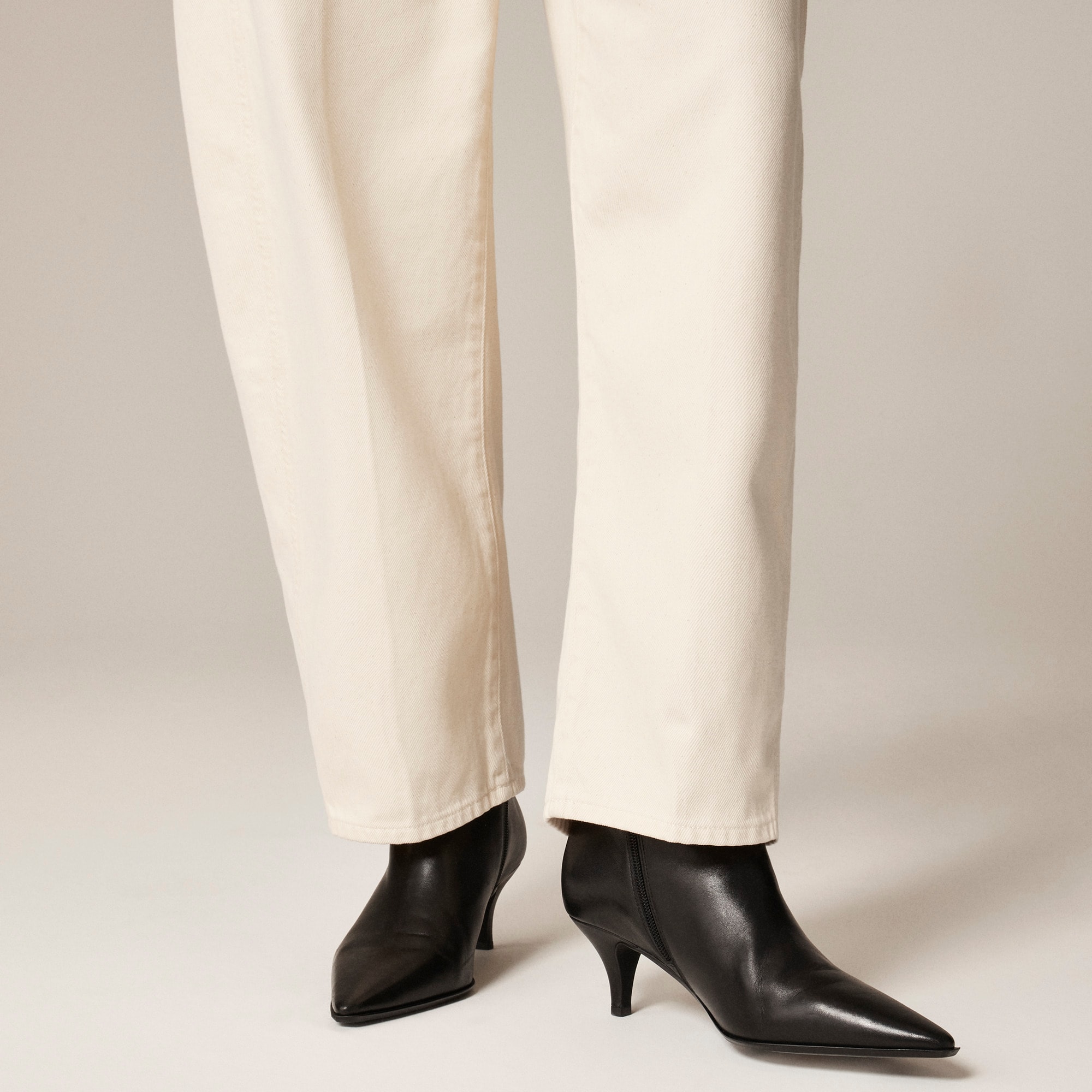 Barrel-leg jean - image 5