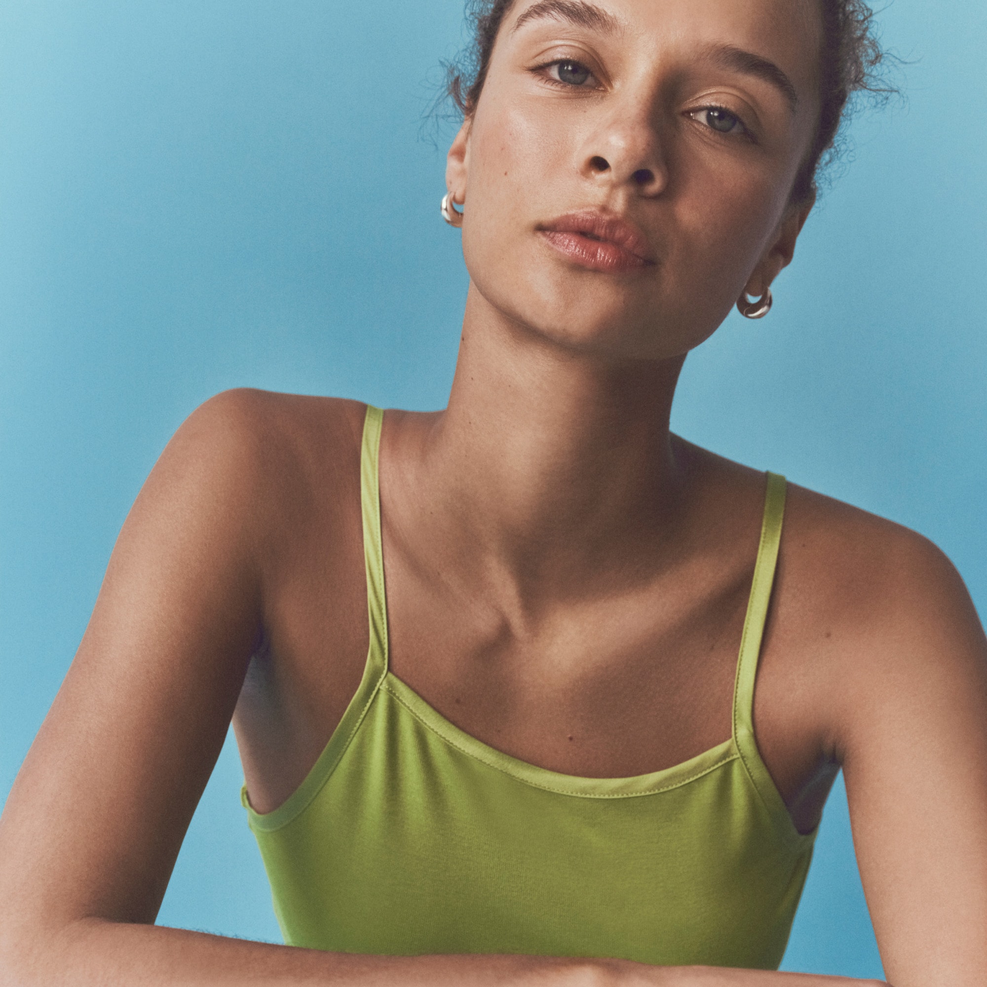 Refined rib satin-trim tank top