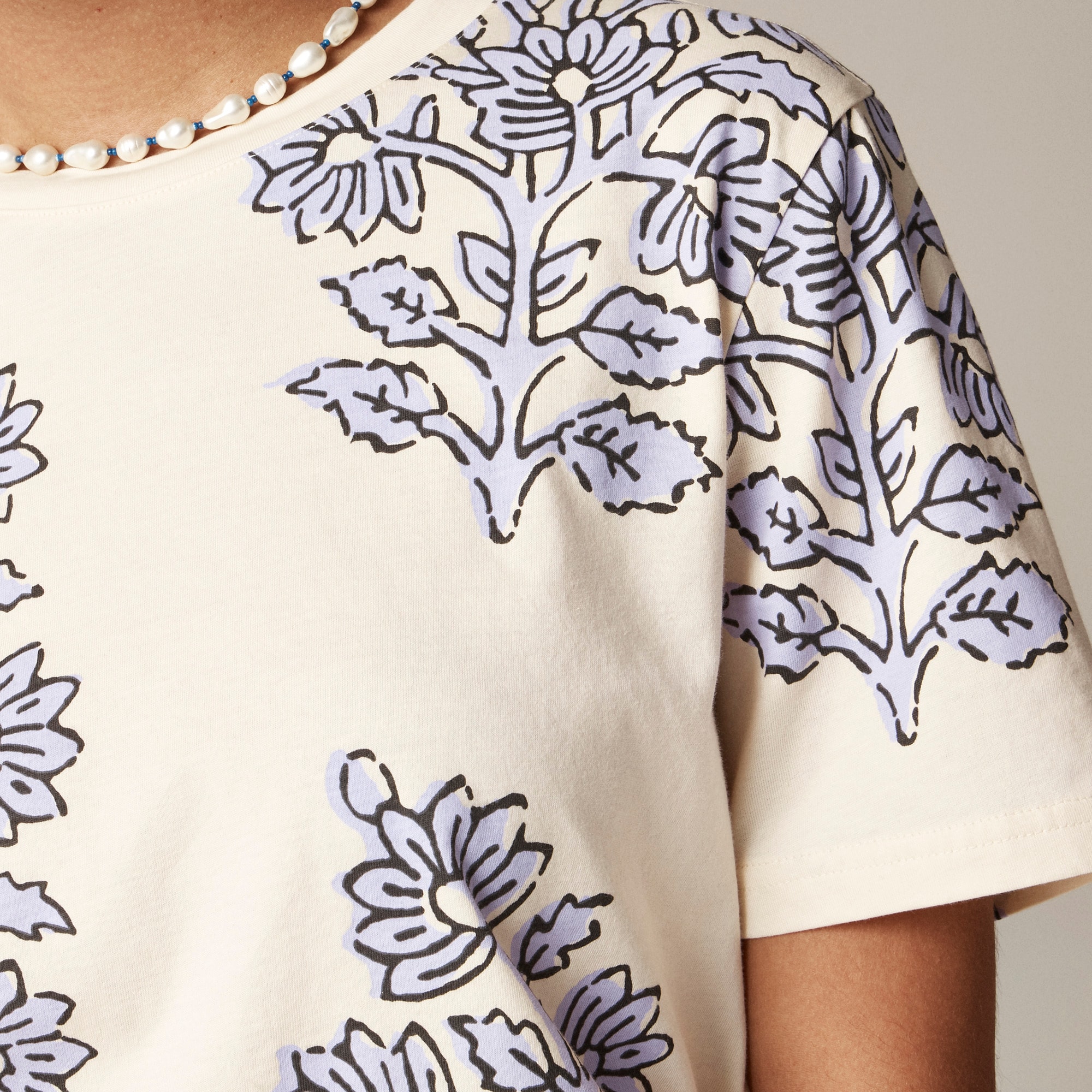 Broken-in jersey T-shirt in blooming lilac block print