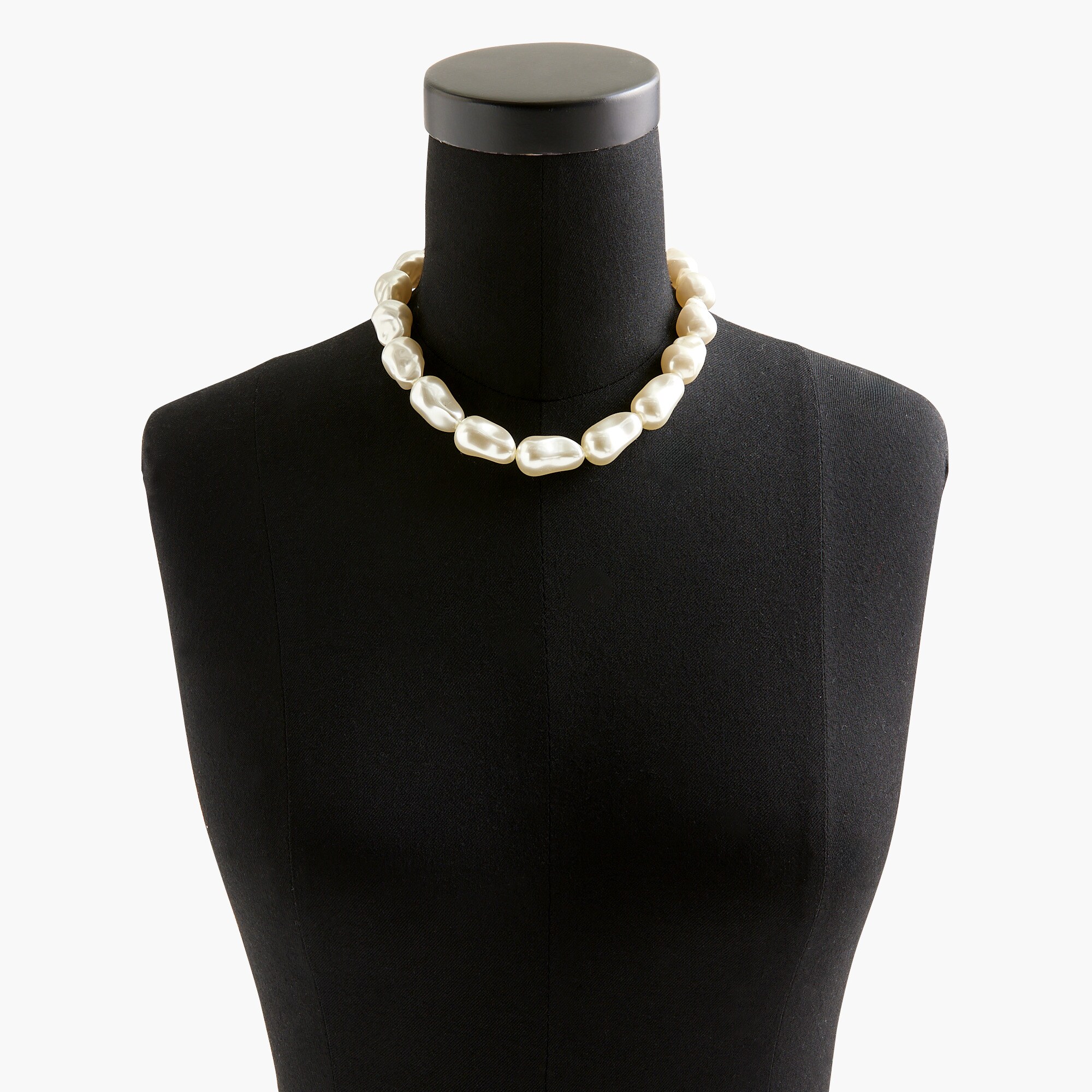 Large pearl-effect necklace