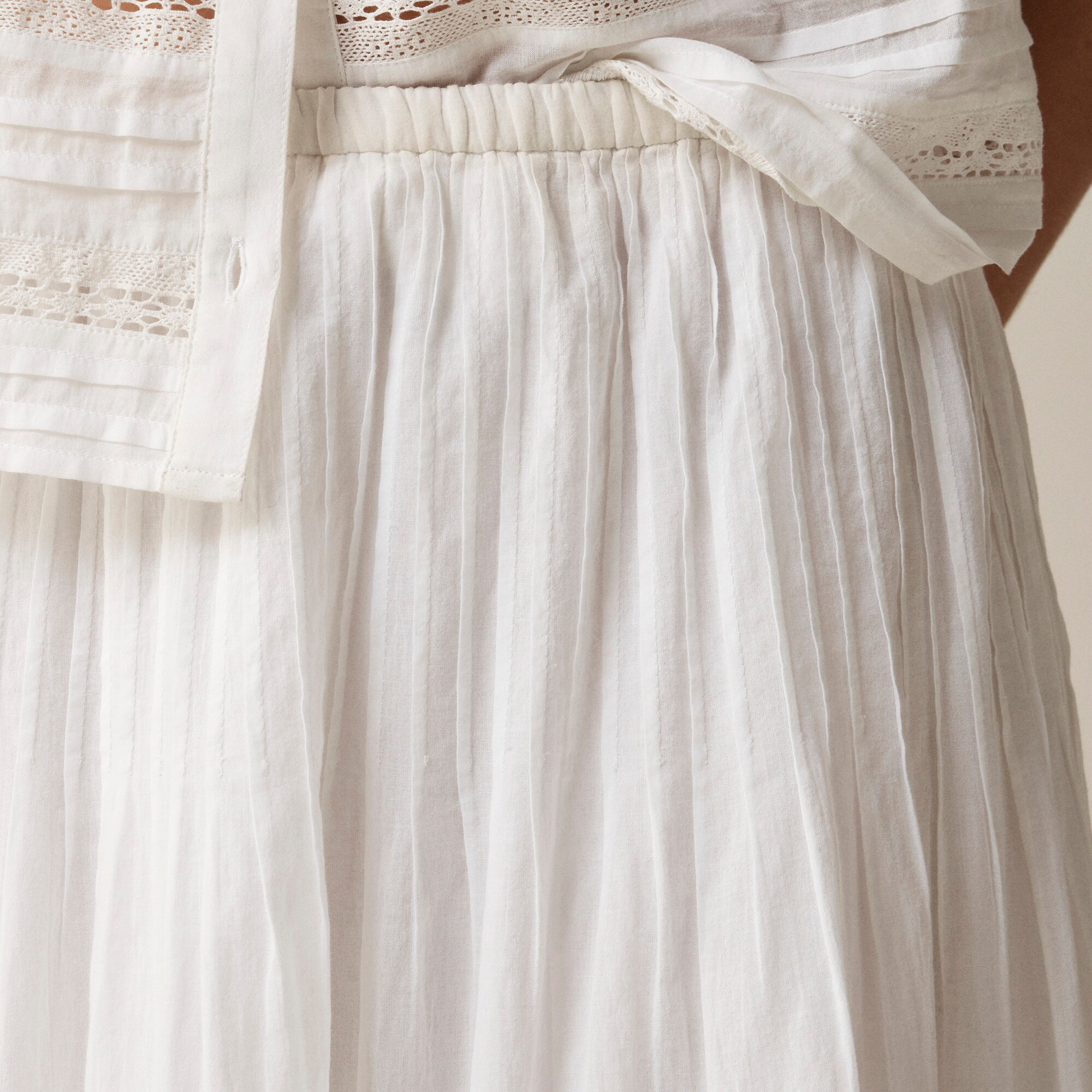 Lace-trim pintuck skirt