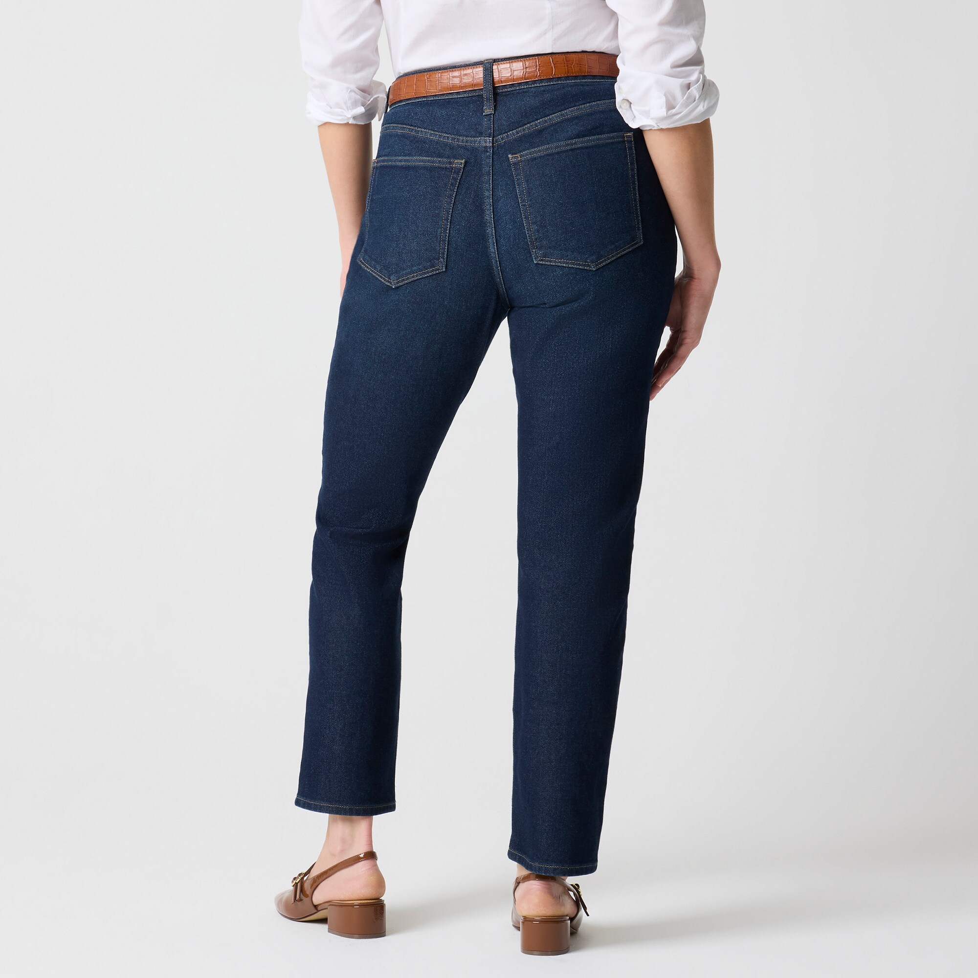 Curvy Essential straight jean in all-day stretch