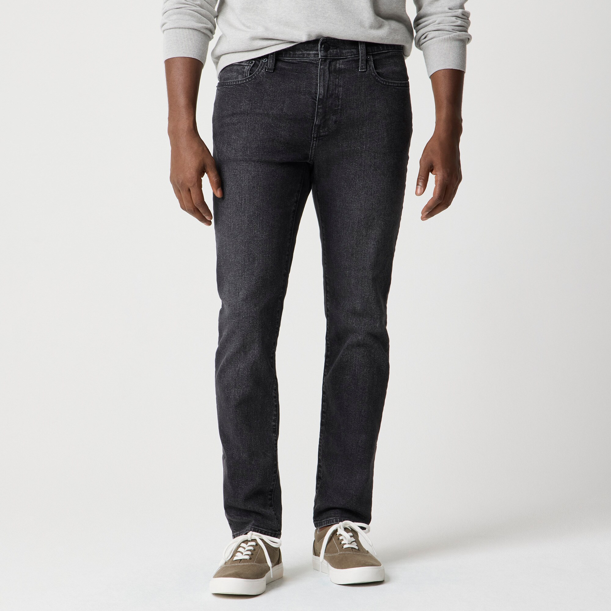 mens Slim-fit black jean in vintage stretch