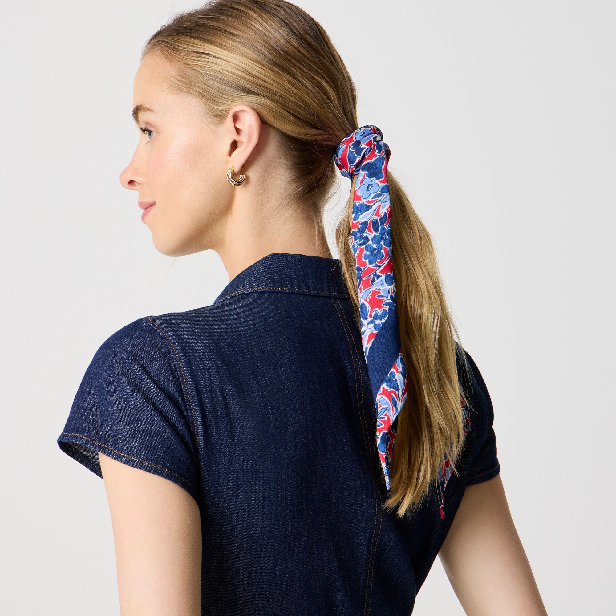 Silky scarf