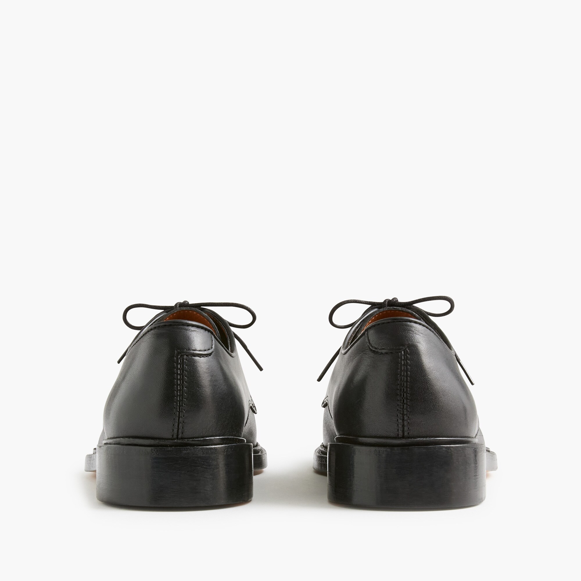 Lace-up derby shoes