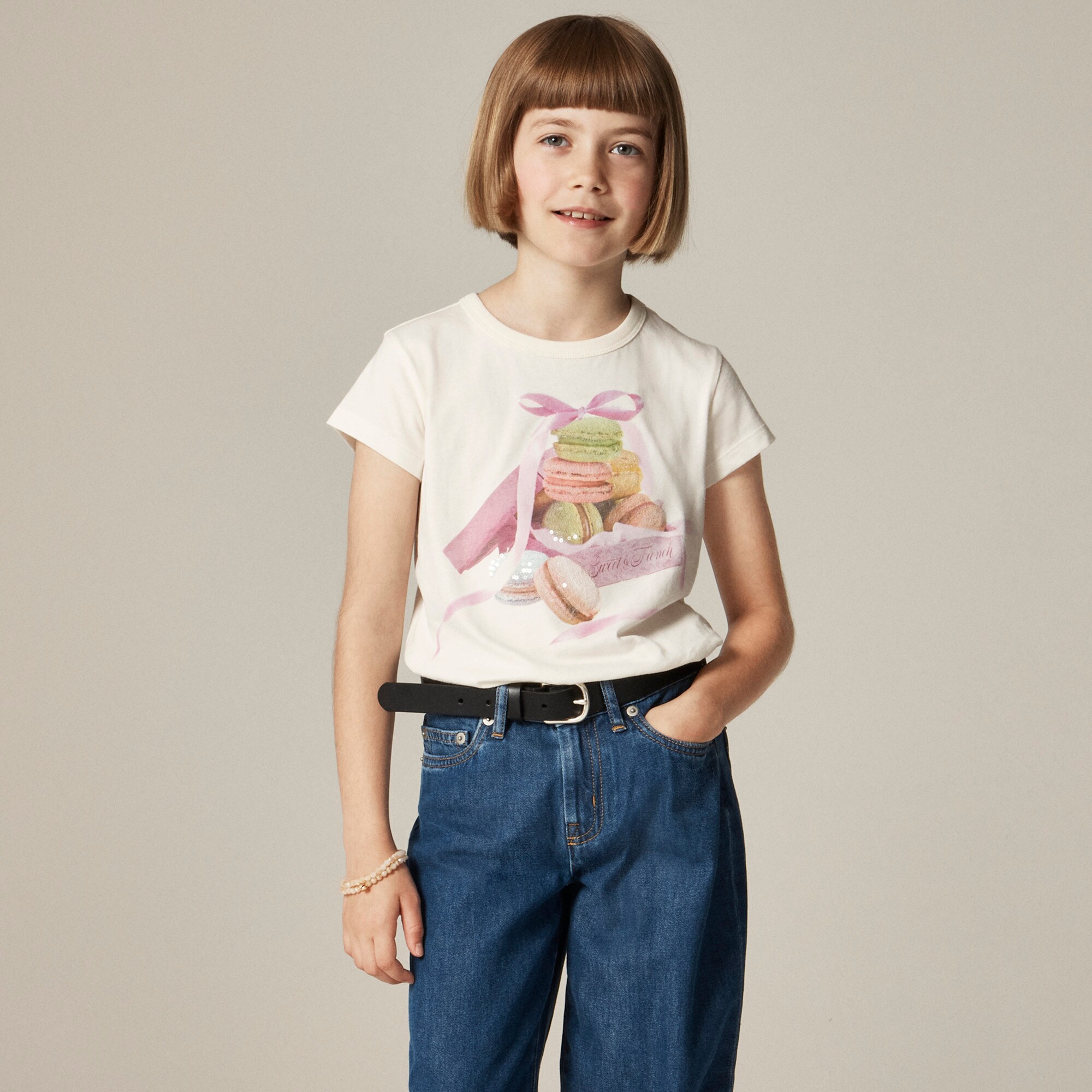  Girls' short-sleeve macaron graphic T-shirt with sequins