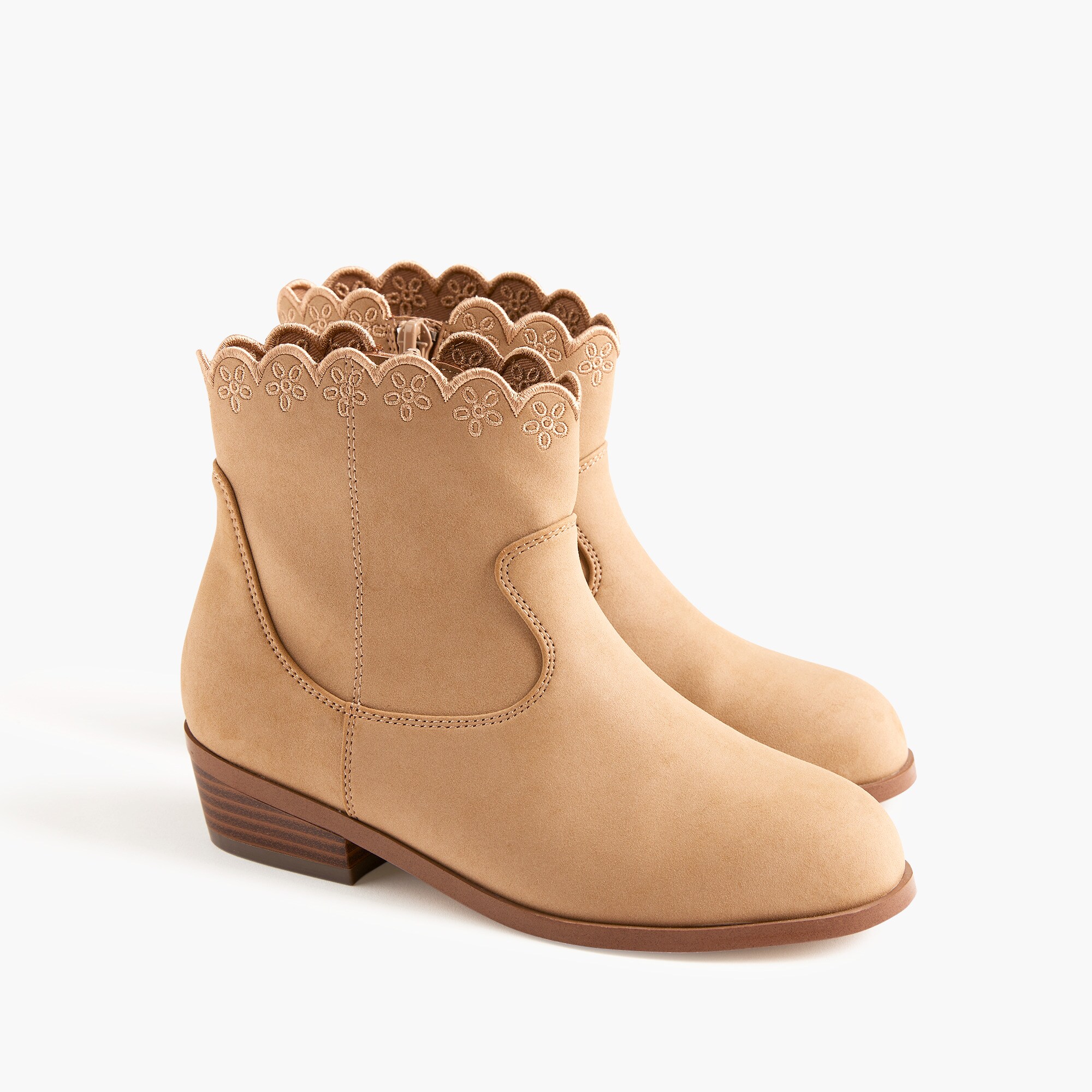 Girls' scallop-embroidery booties