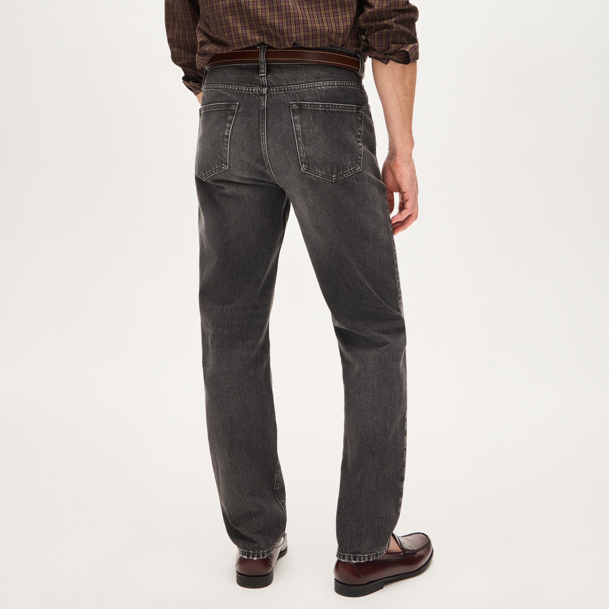Classic jean in faded black wash