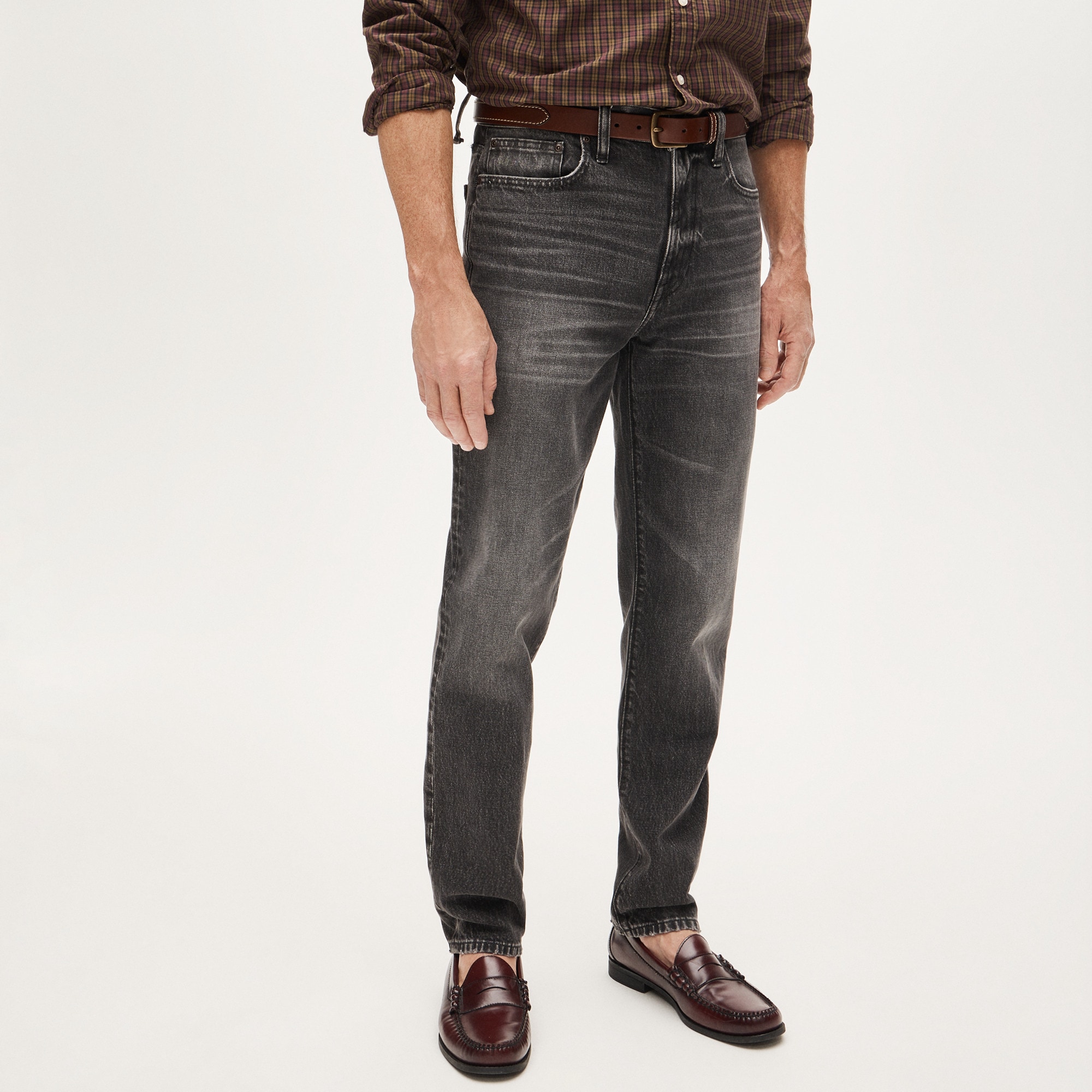 Classic jean in faded black wash