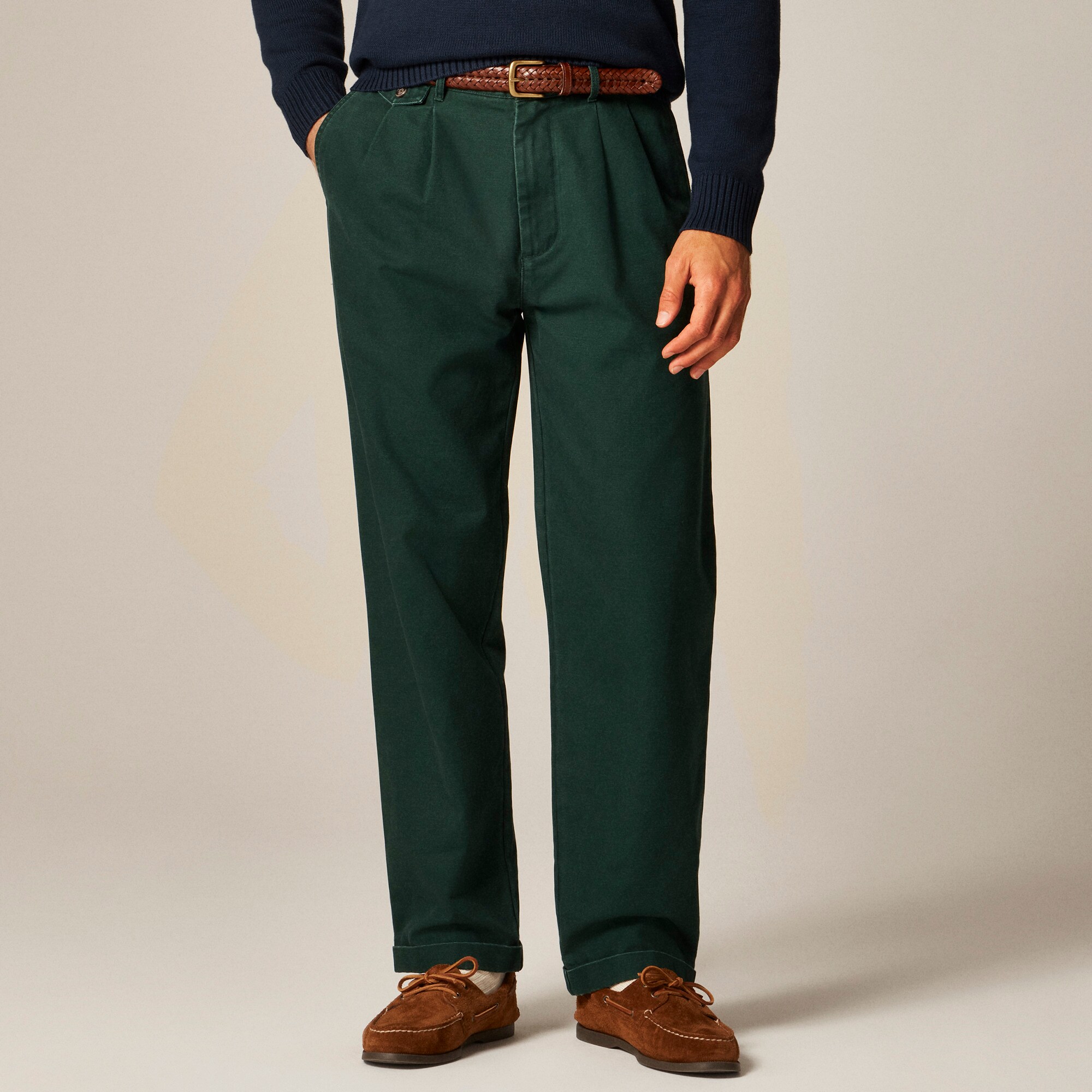 Relaxed-fit double-pleated chino pant in washed canvas