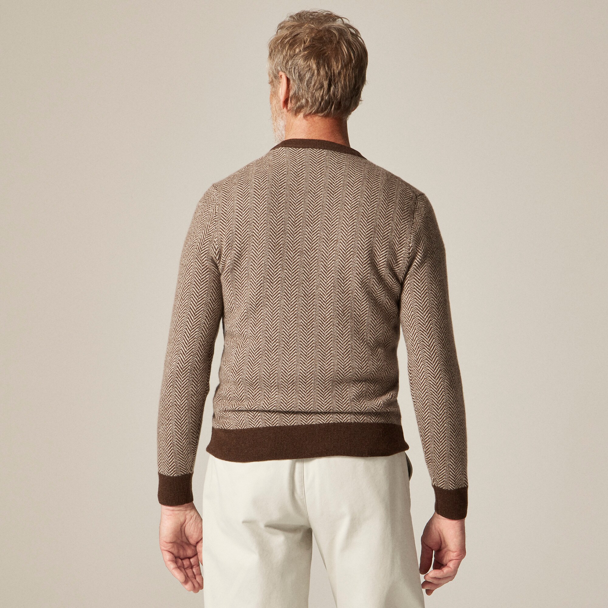 トップス 2601067 UND HERRINGBONE JACQUARD KNIT Cashmere Crewneck Sweater In Jacquard Herringbone For Men | J.Crew