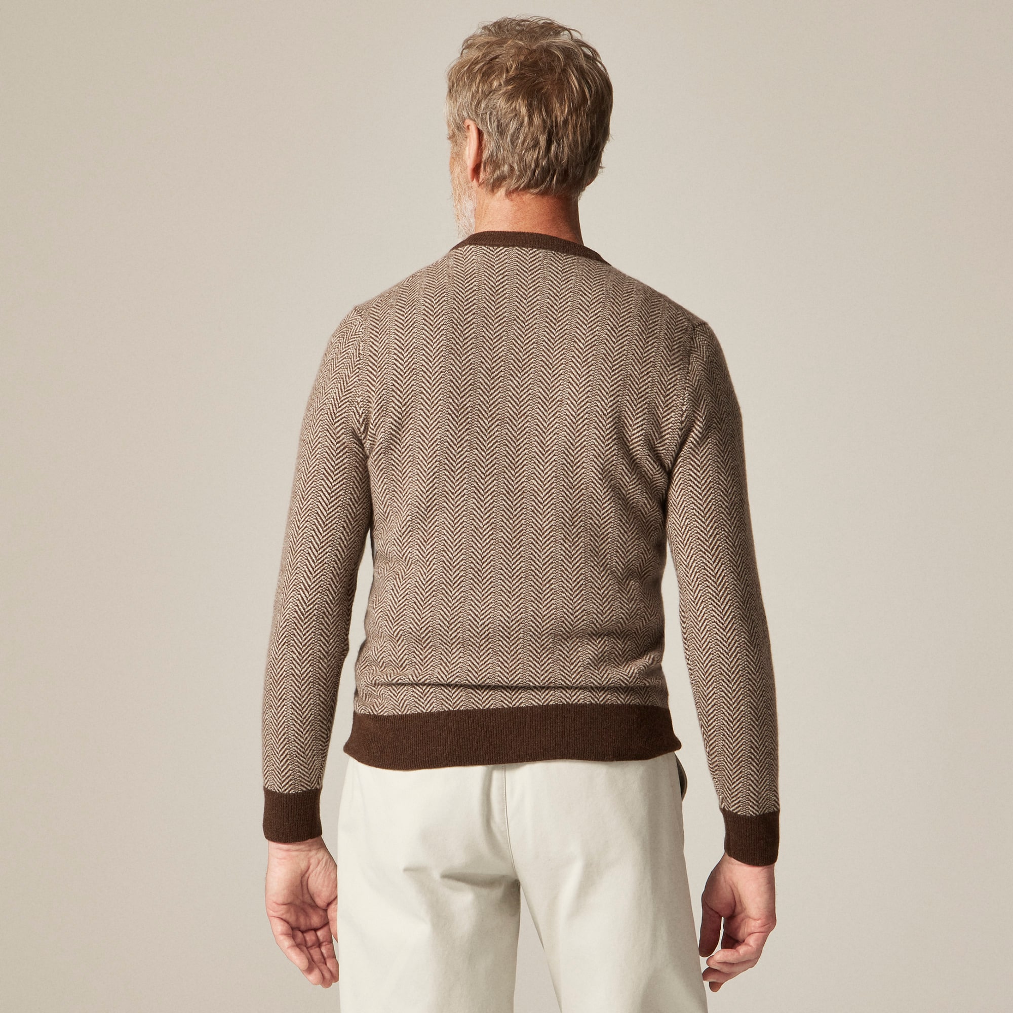 Cashmere crewneck sweater in jacquard herringbone