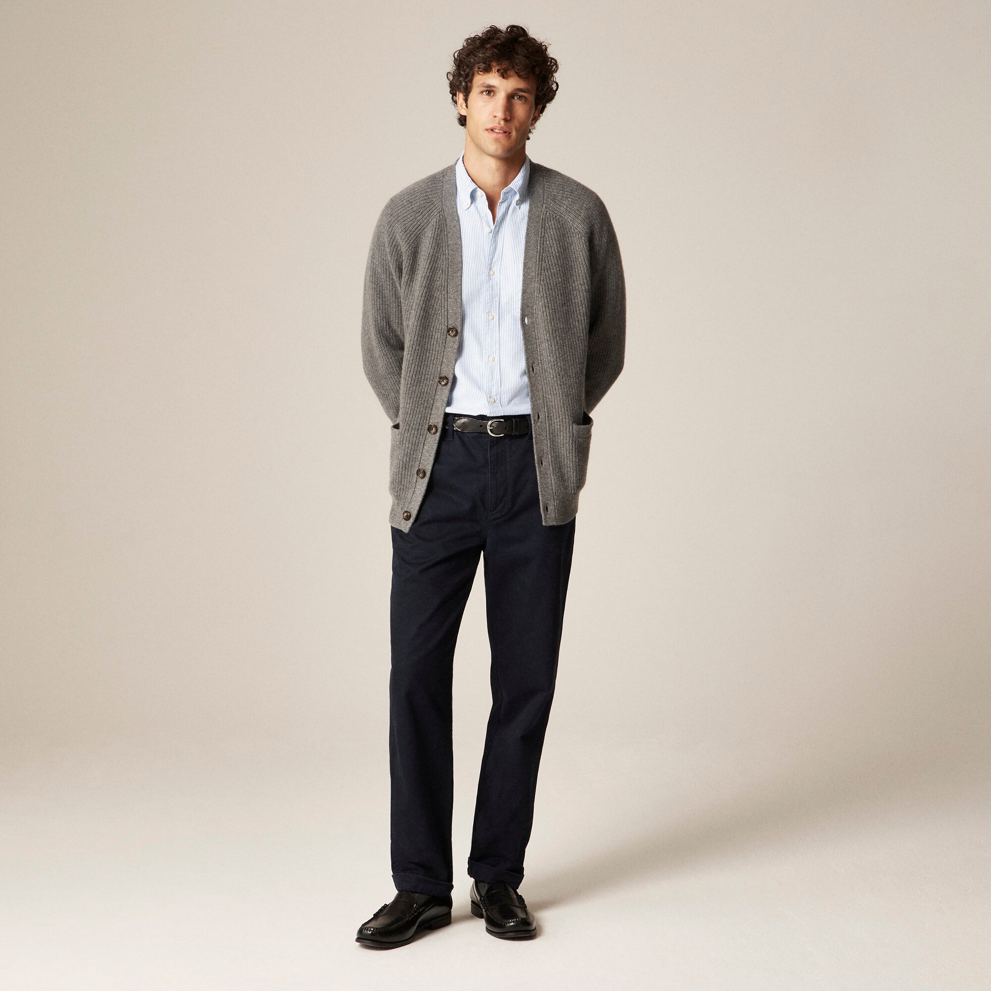 Midweight cashmere ribbed V-neck cardigan - thumbnail 2