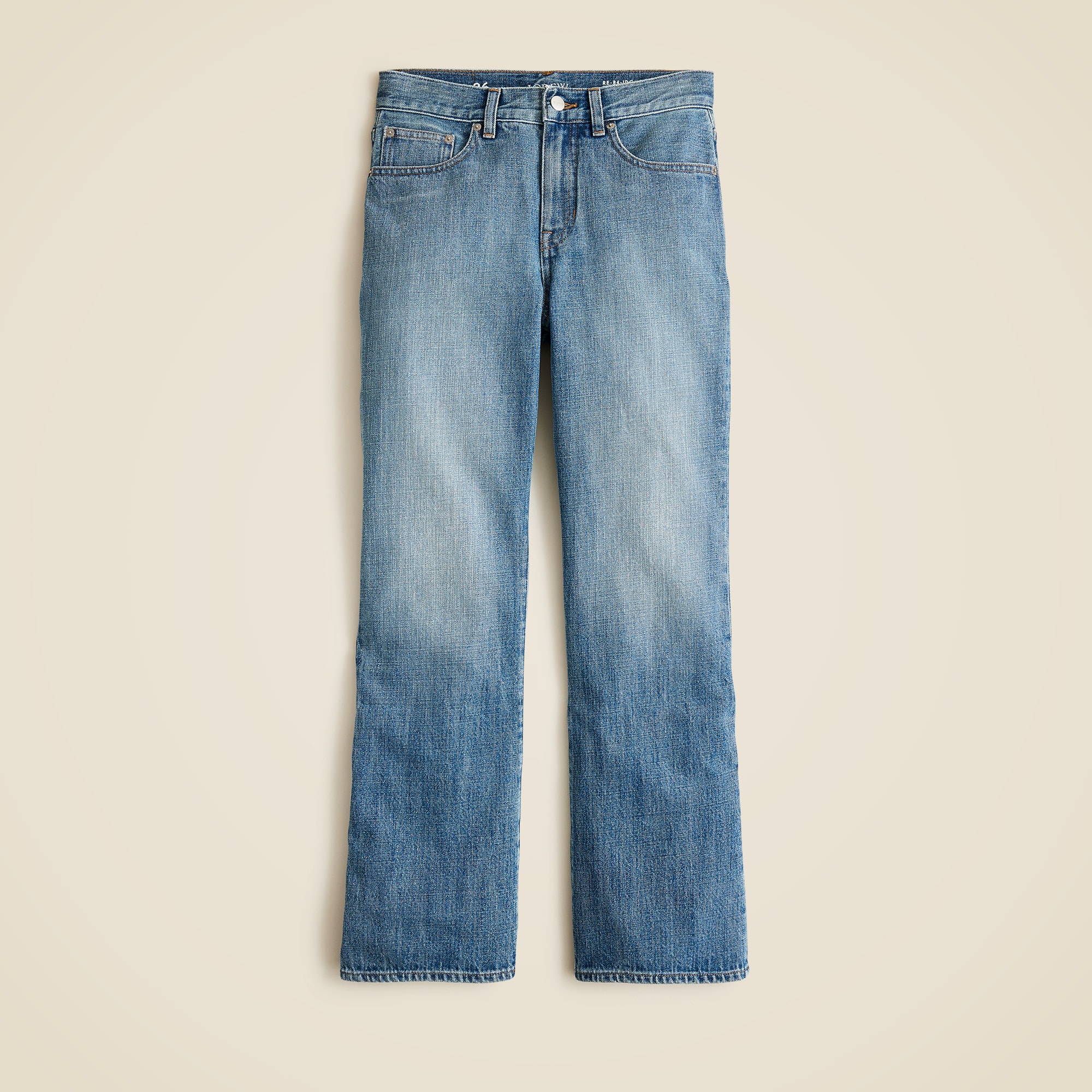 Mid-rise relaxed kickout jean