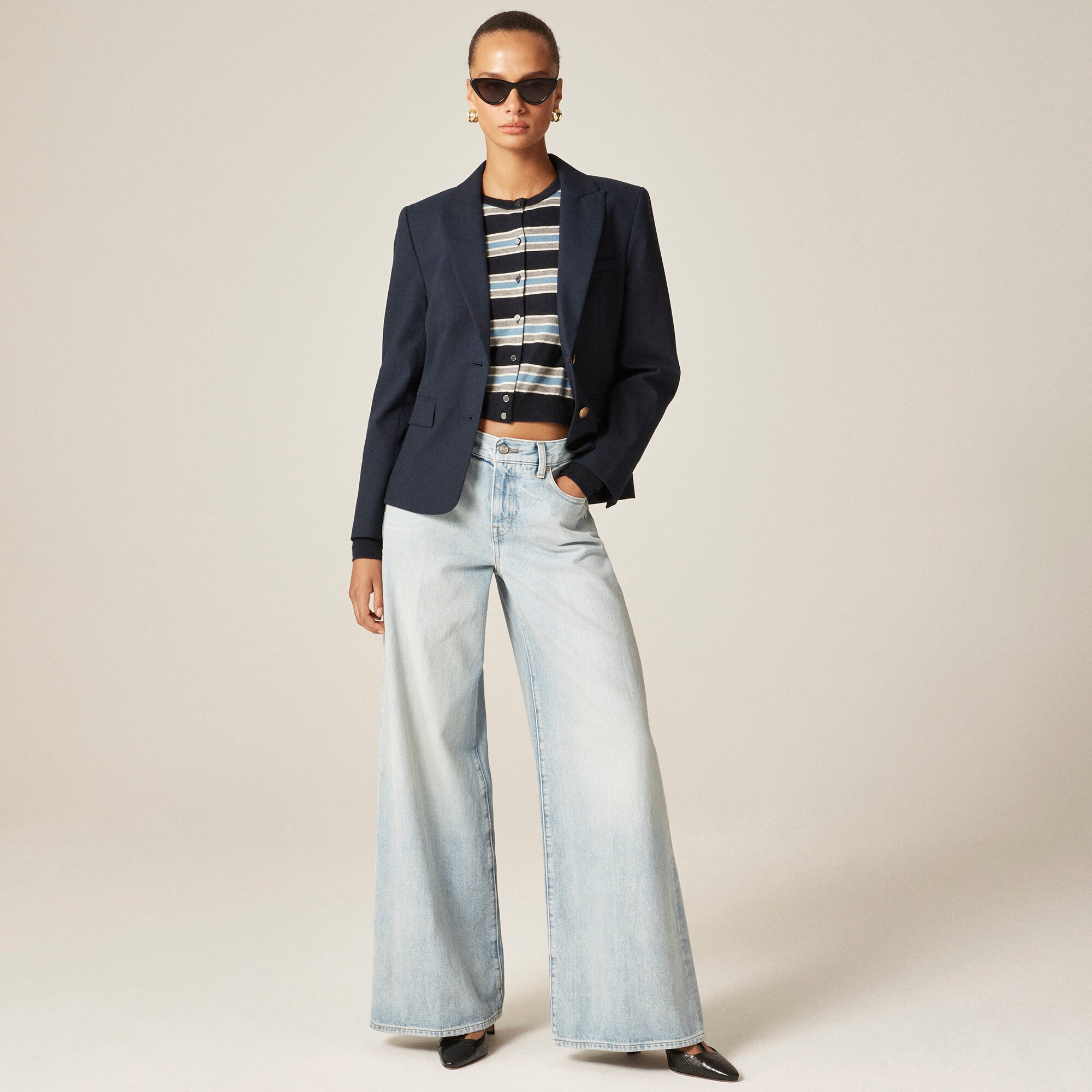Featherweight cashmere cardigan in stripe