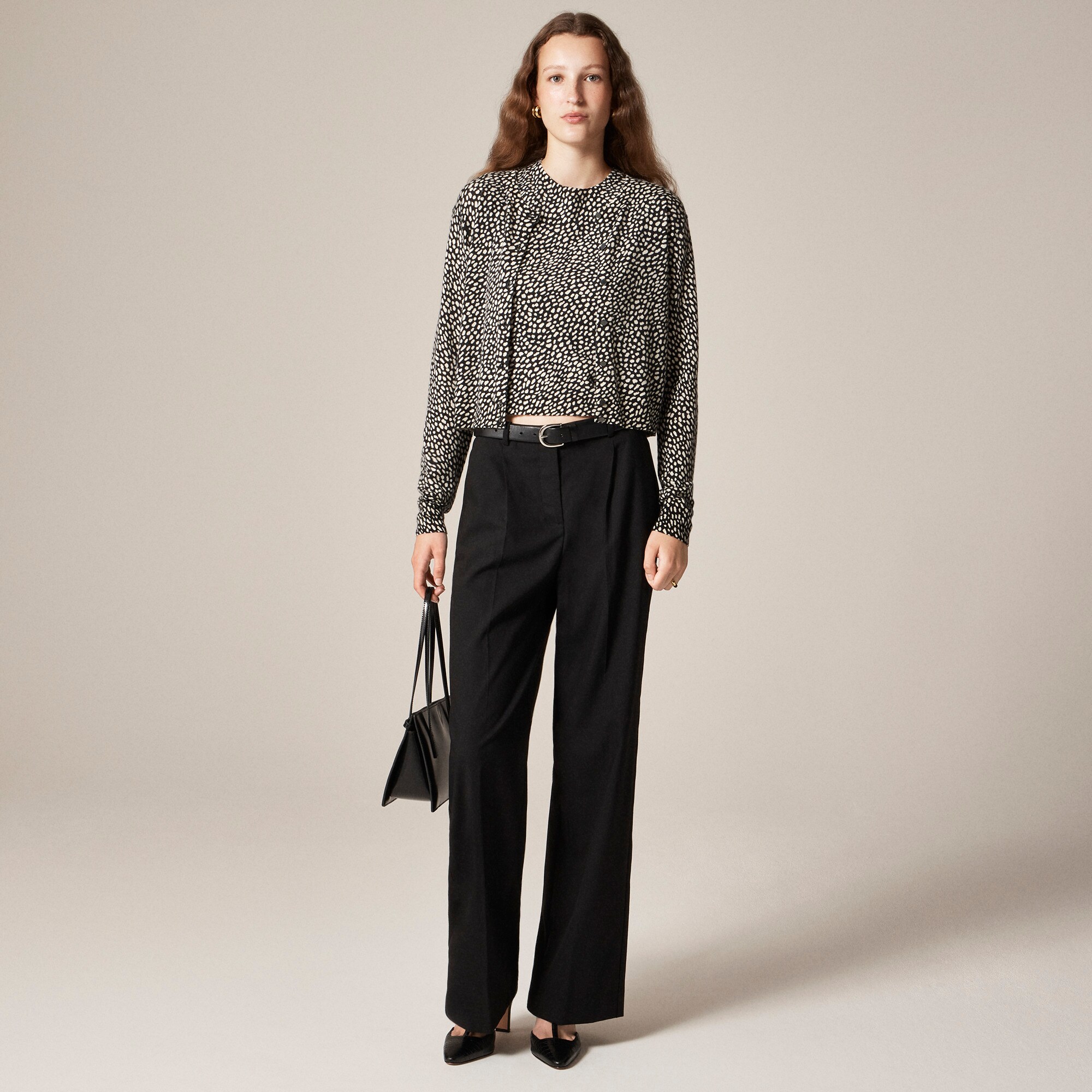 Featherweight cashmere cropped sweater shell in spot print