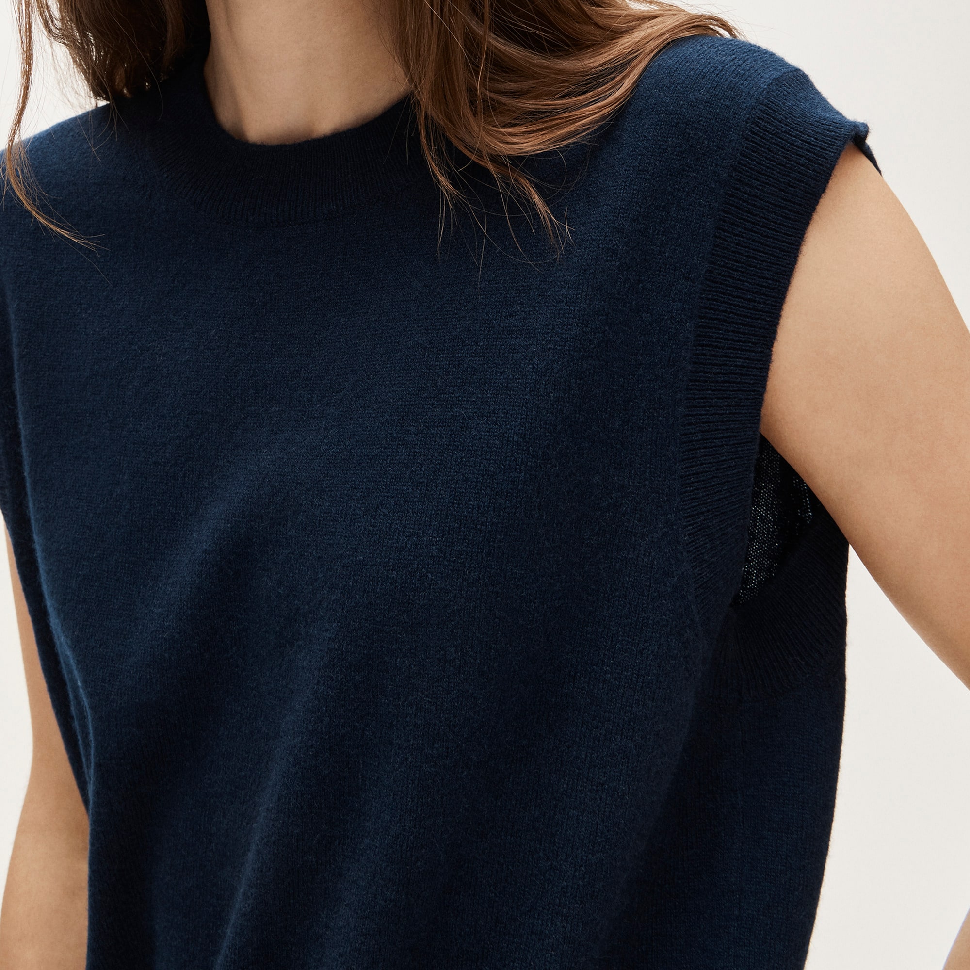 Cashmere relaxed sweater-vest - image 4