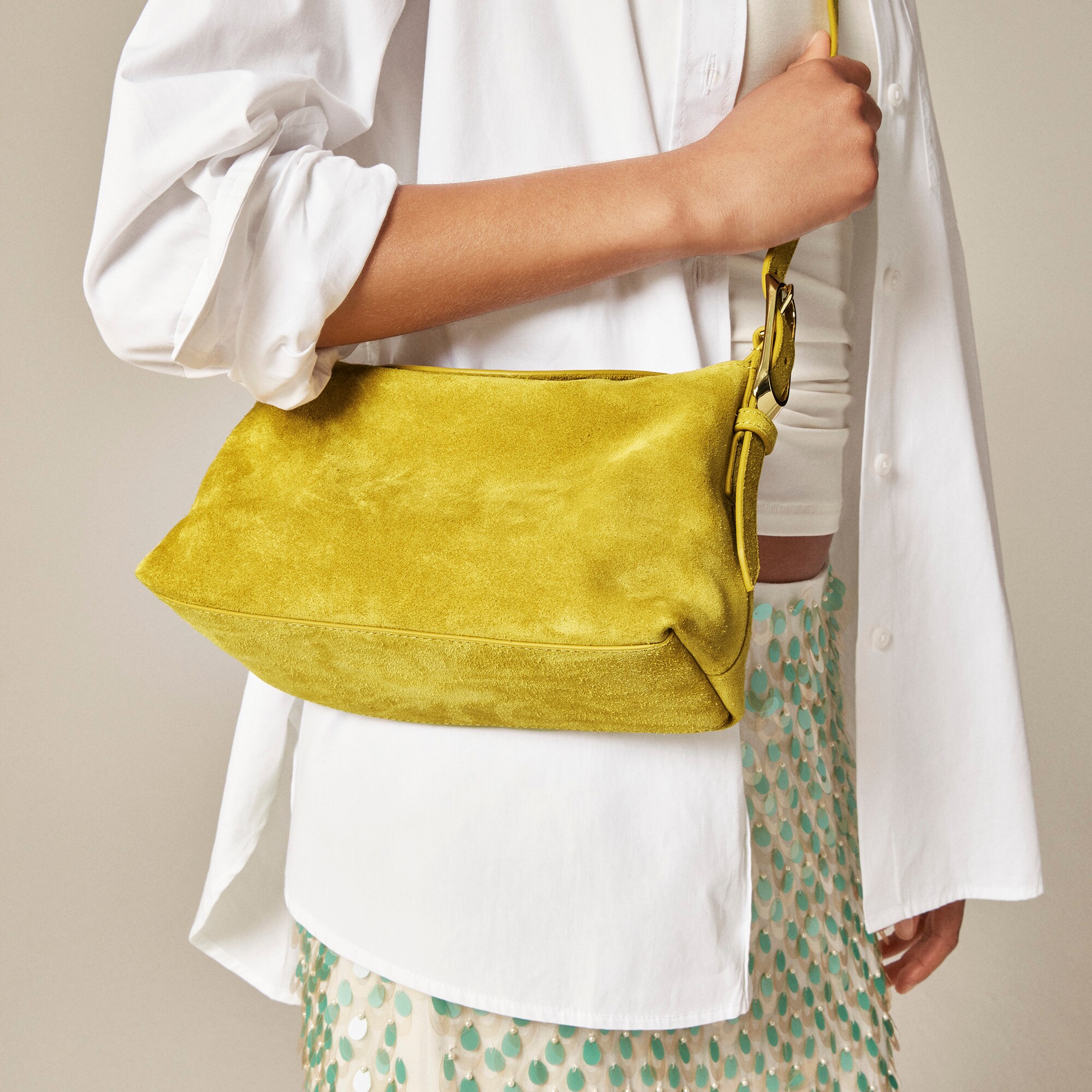 Berkeley small shoulder bag in suede - thumbnail 10