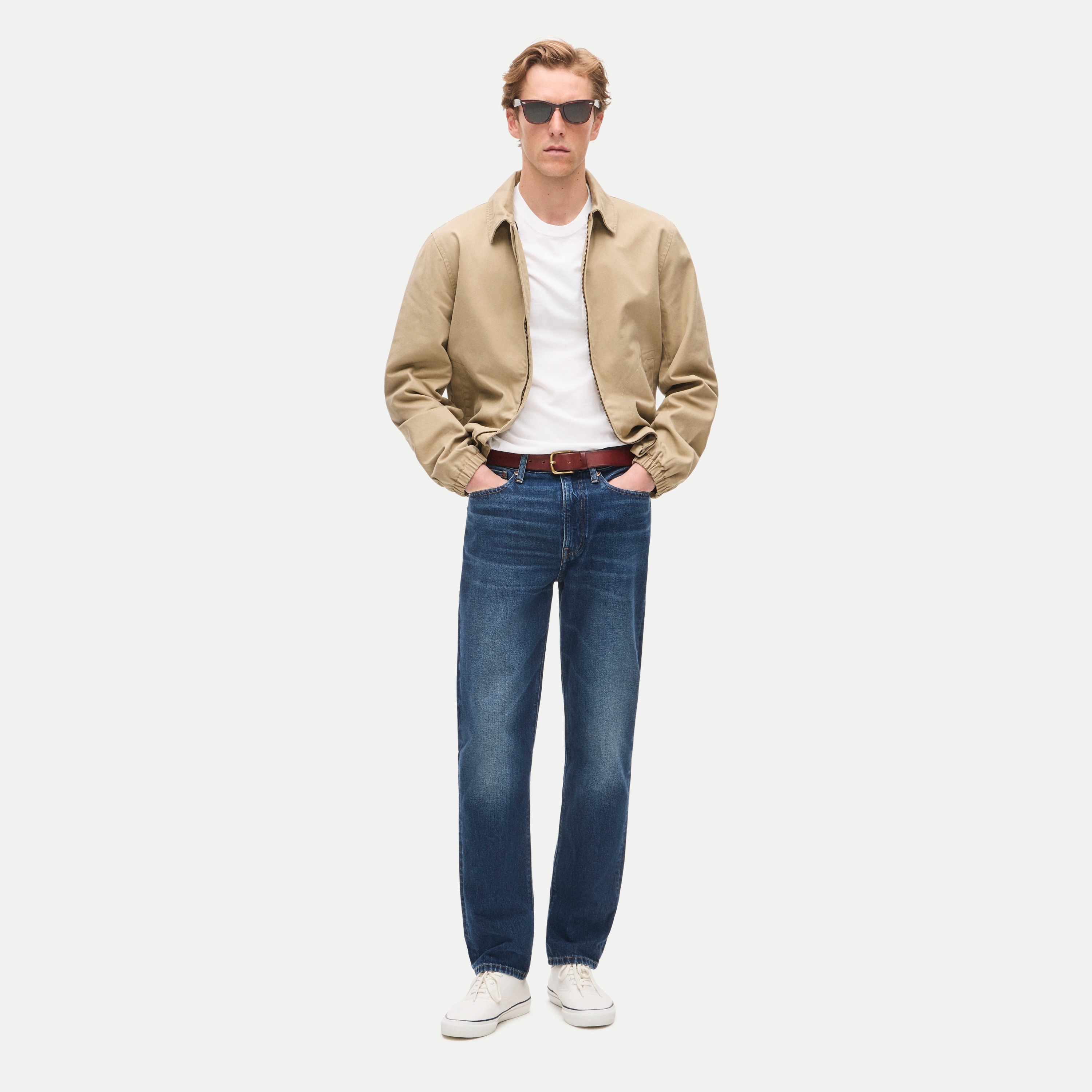 Classic jean in vintage dark wash denim