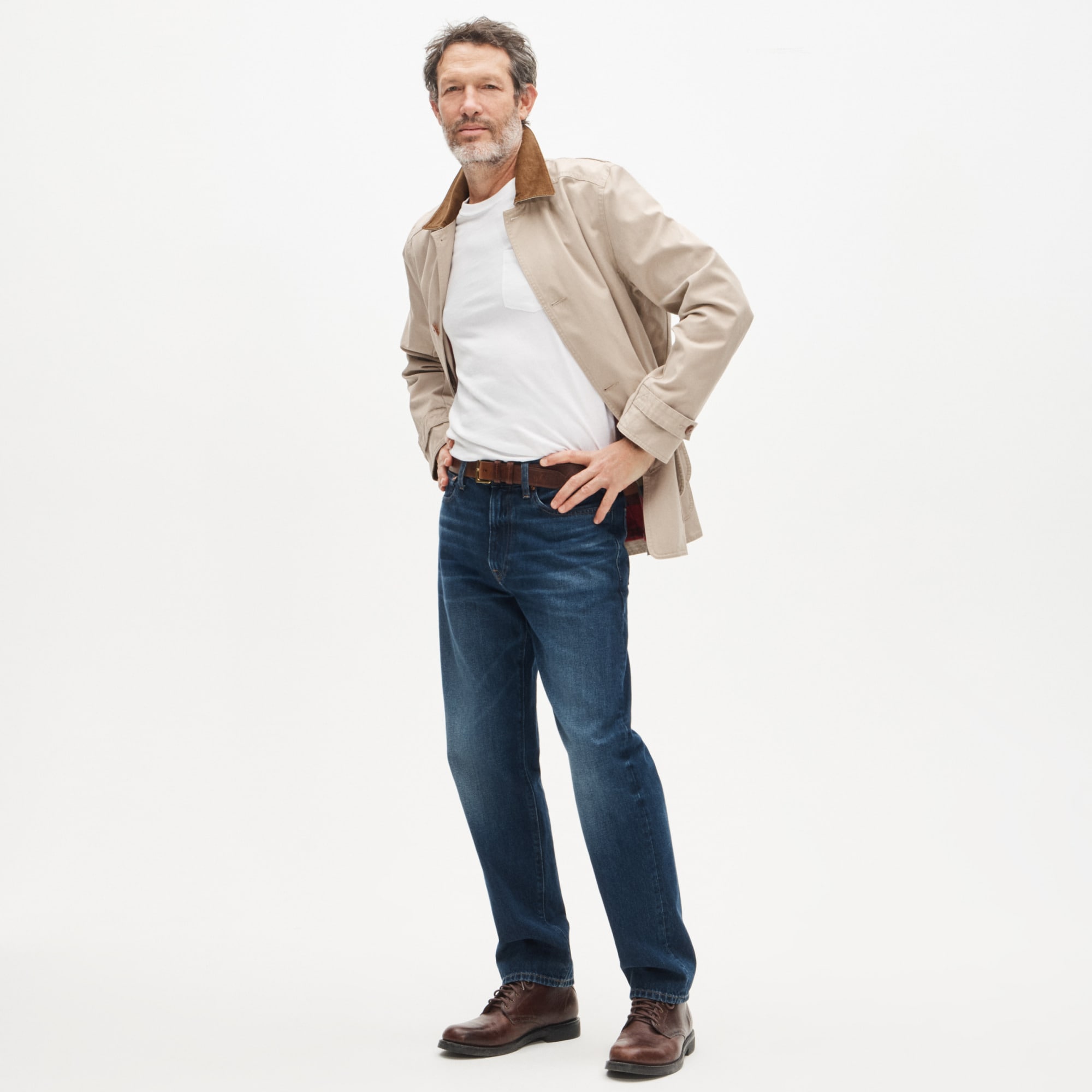 Classic jean in vintage dark wash denim